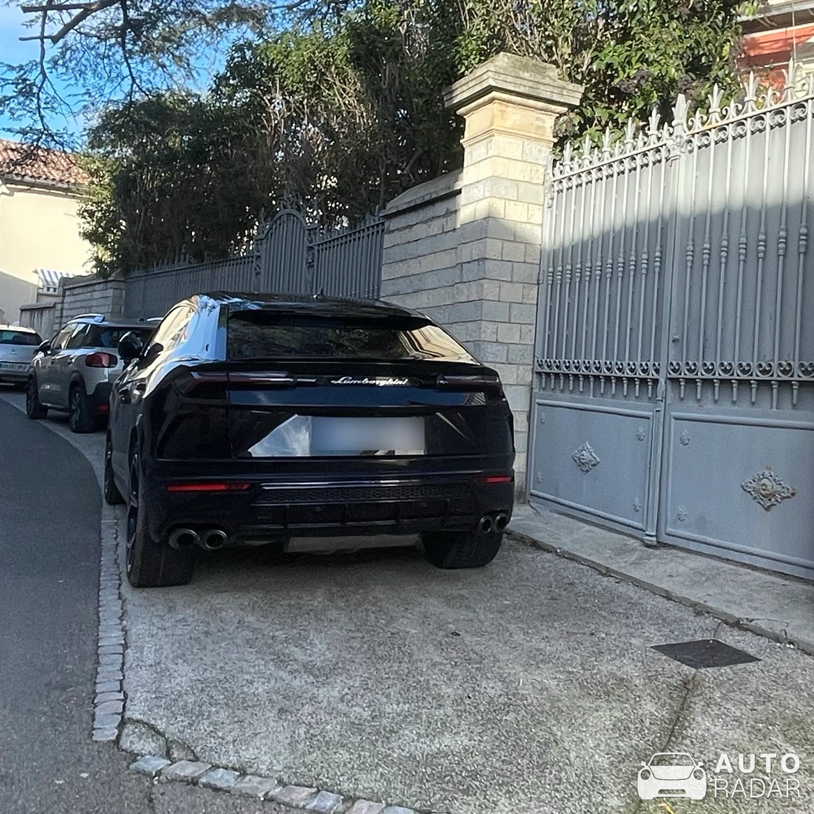 Lamborghini Urus spotted in Vendargues, France