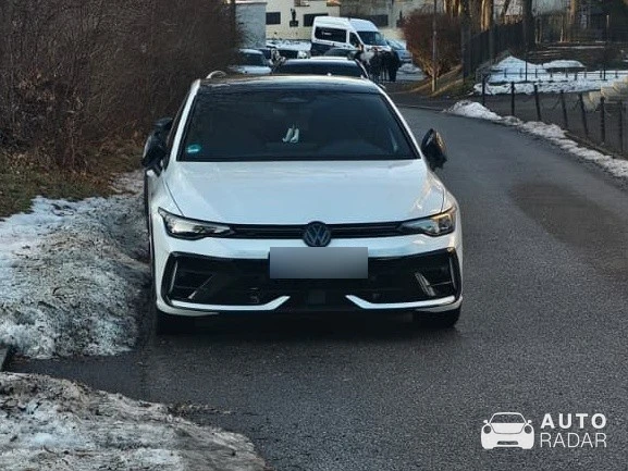 Volkswagen Golf 8 R Variant spotted in Zwönitz, Germany
