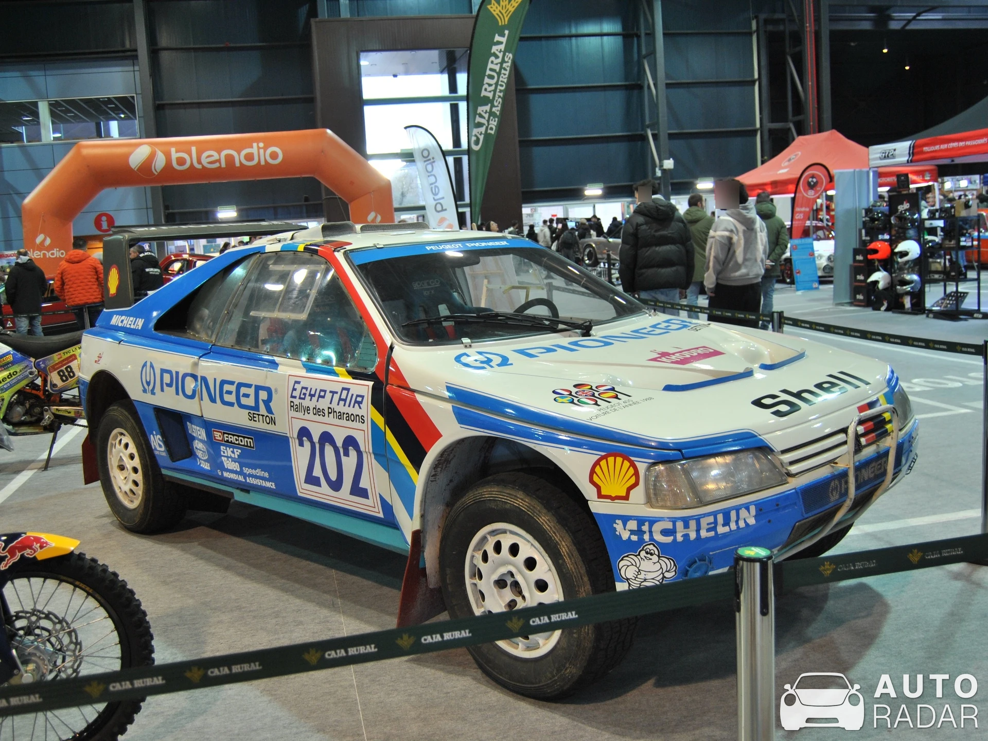 Peugeot 405 T16 Grand Raid spotted in Gijón