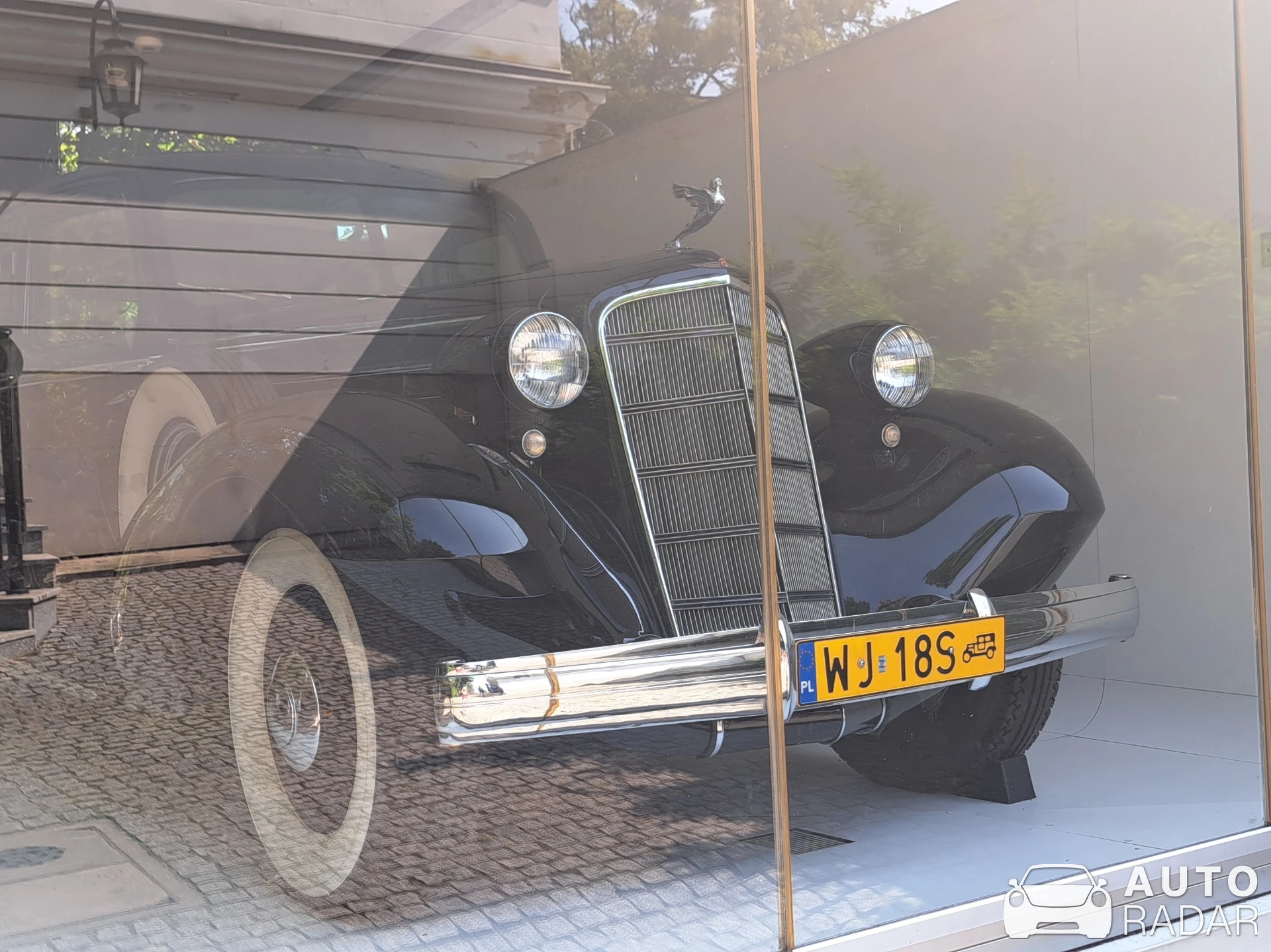 Cadillac Fleetwood Series 75 Sedan spotted in Warszawa