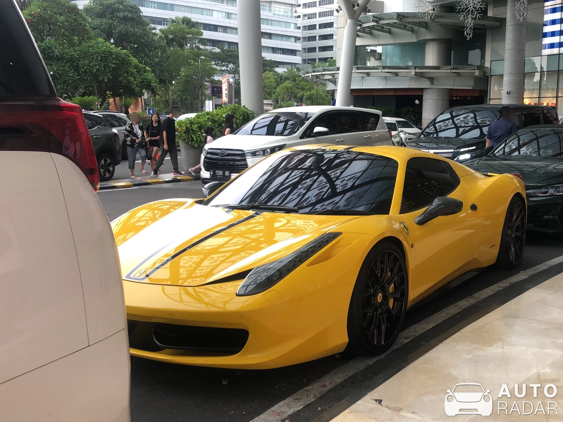 Ferrari 458 Spider spotted in Surabaya, Indonesia