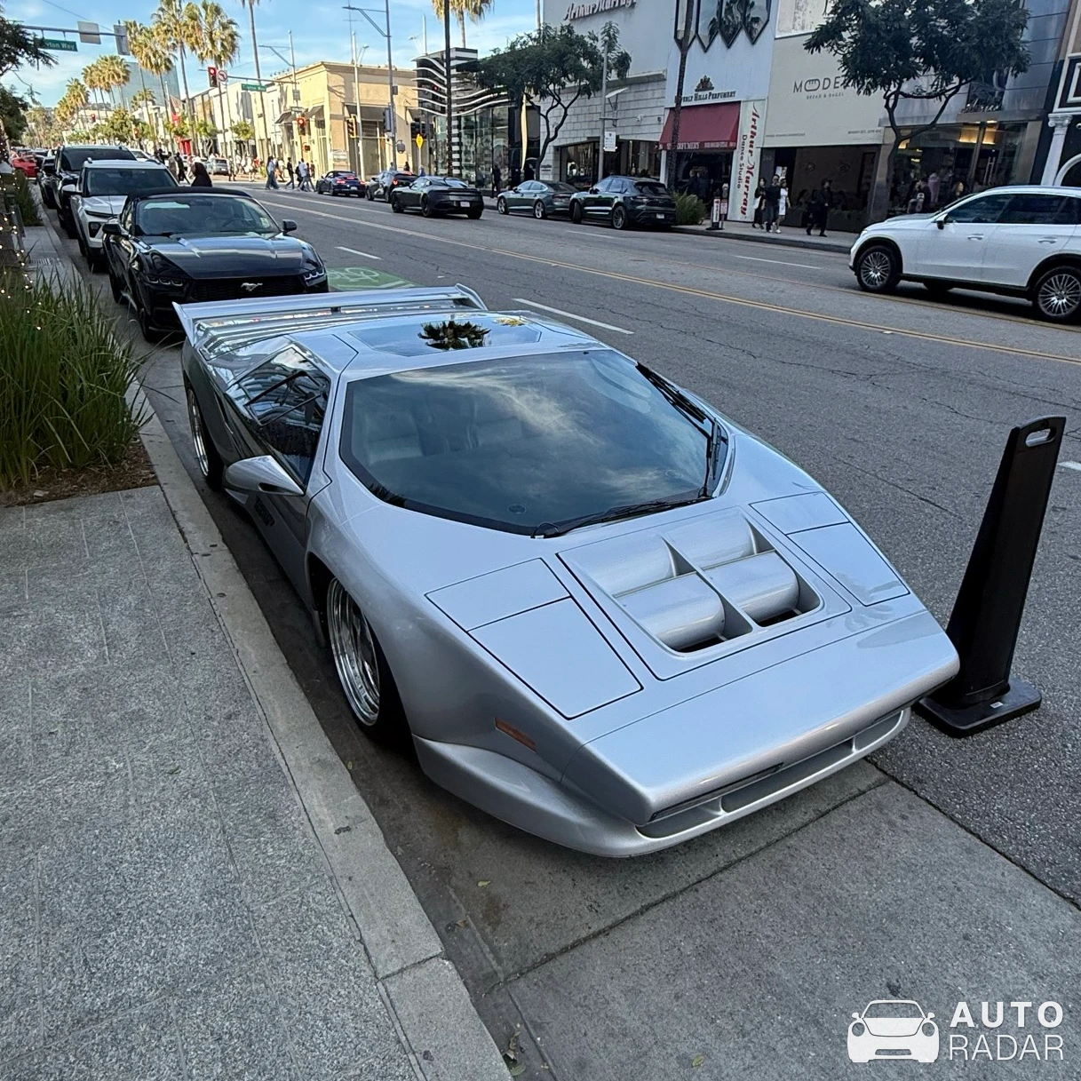 Vector W8 TwinTurbo spotted in Beverly Hills
