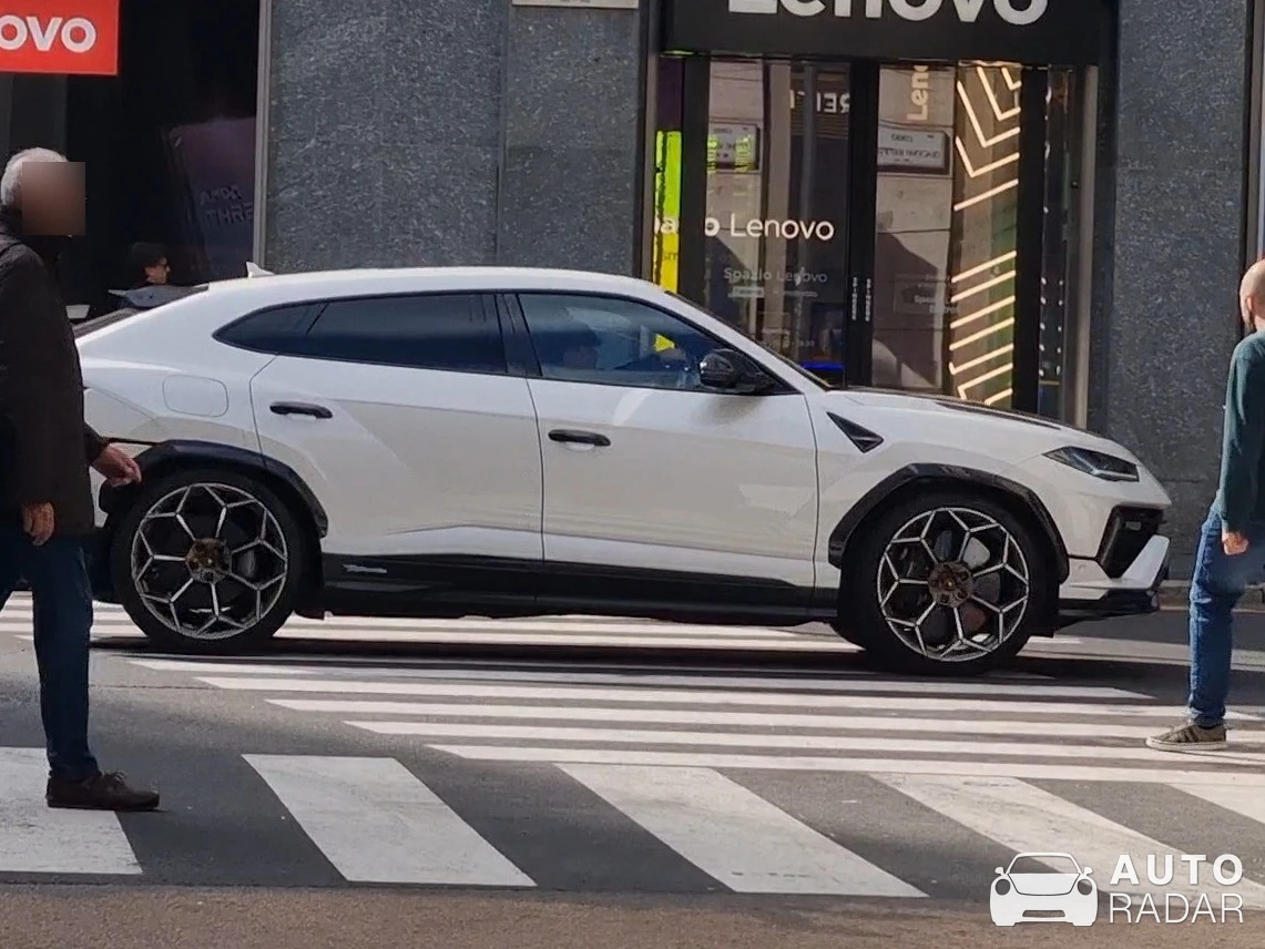 Lamborghini Urus Performante spotted in Milano, Italia