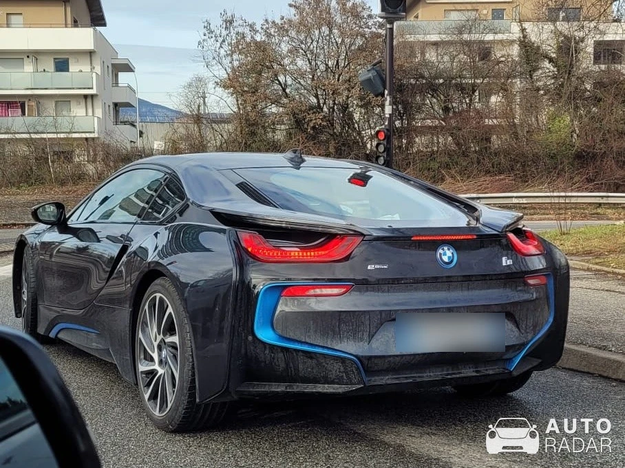 BMW i8 spotted in Annecy, France