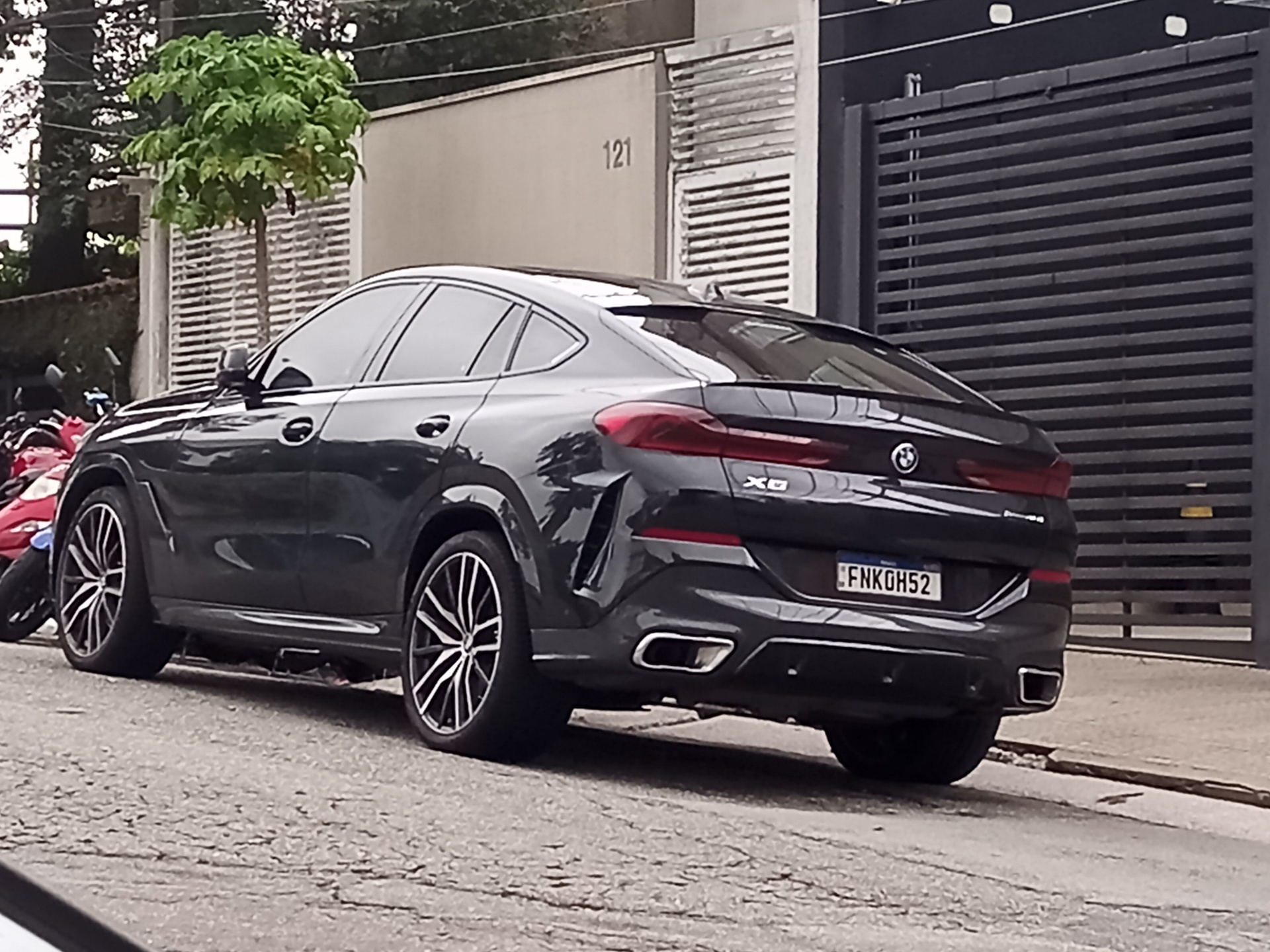 BMW X6 G06