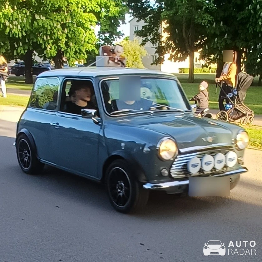 Rover Mini Cooper MkVI spotted in Grobiņa