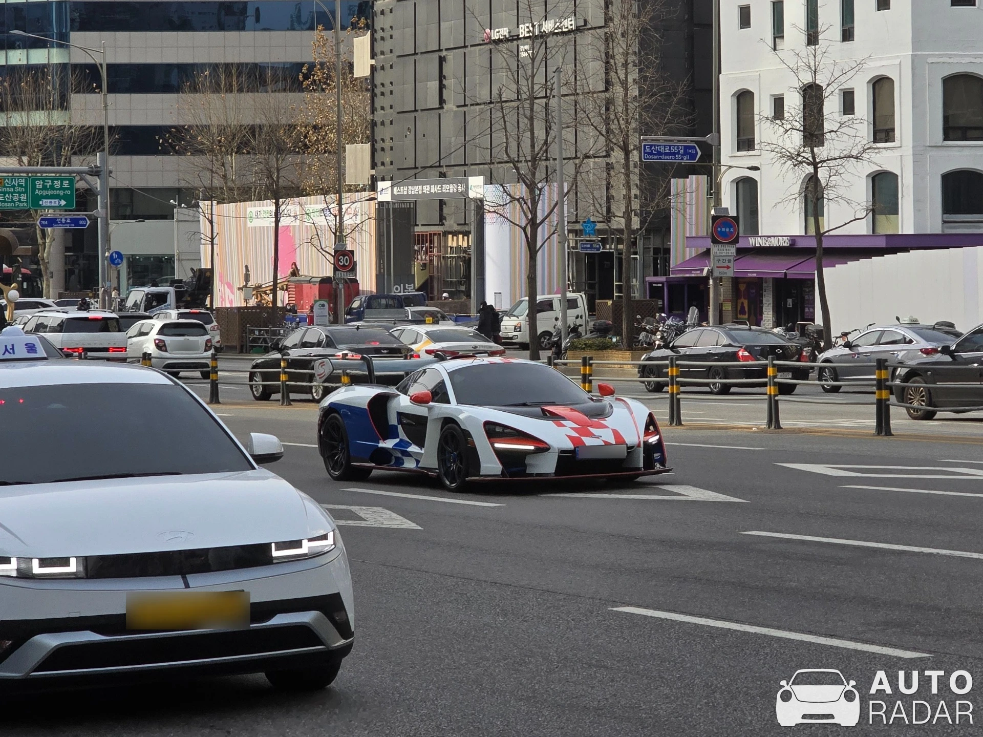 McLaren Senna spotted in 강남구, 대한민국