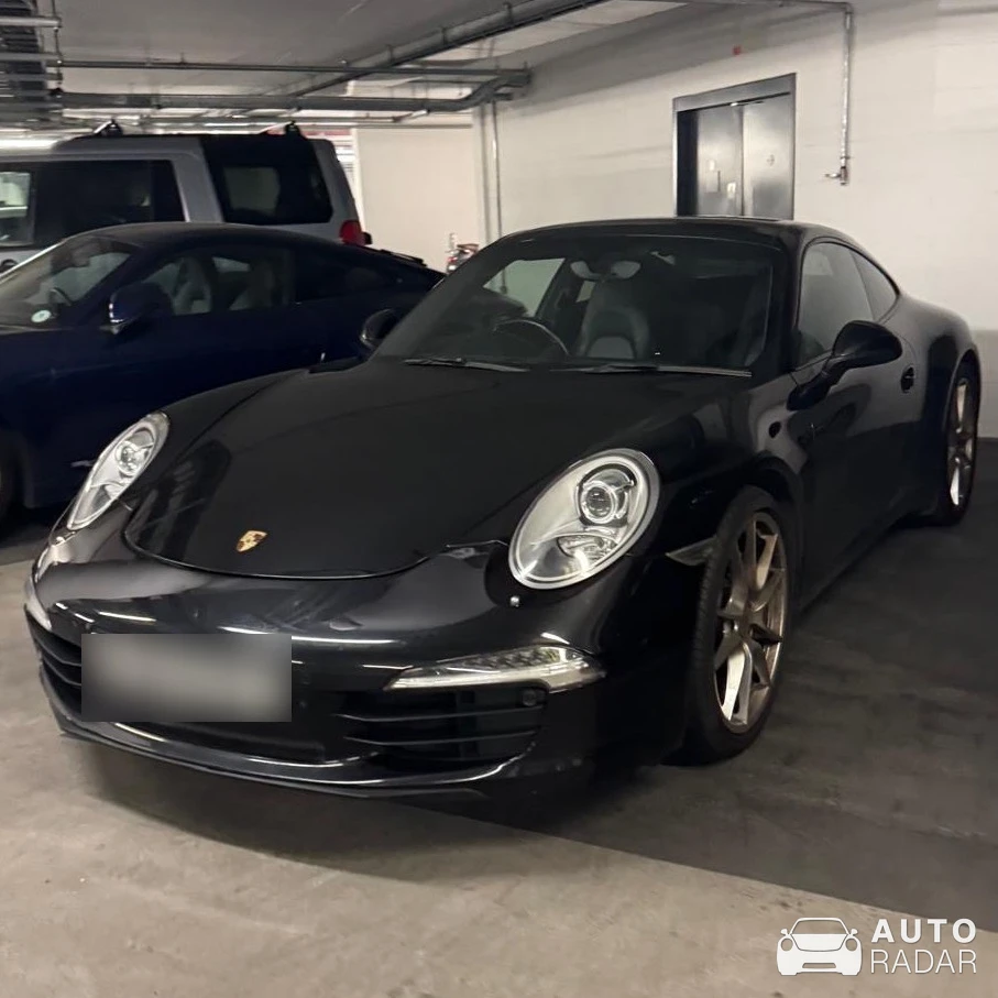Porsche 991 Carrera S MkI spotted in Greater London, United Kingdom