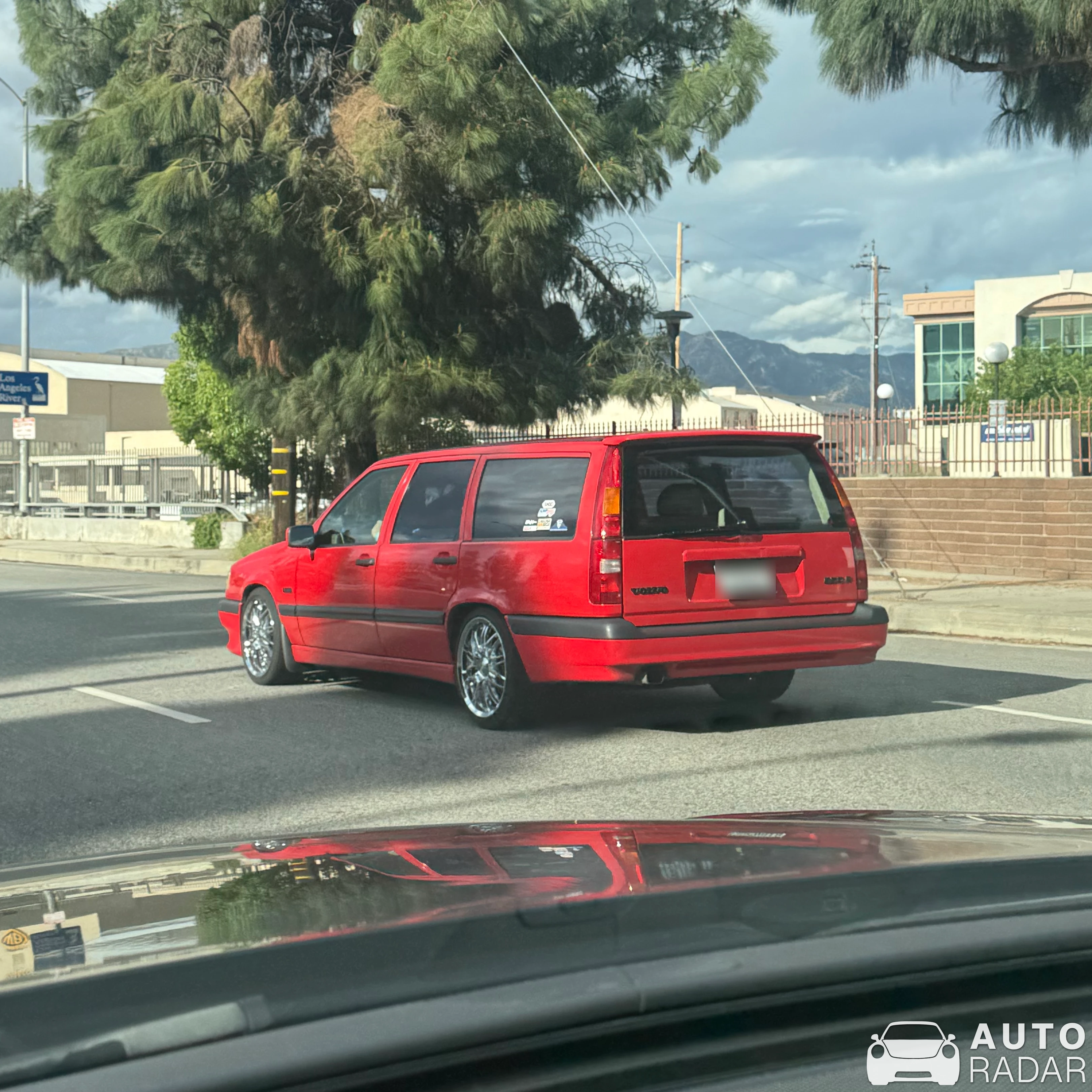 Volvo 850 R spotted in Los Angeles