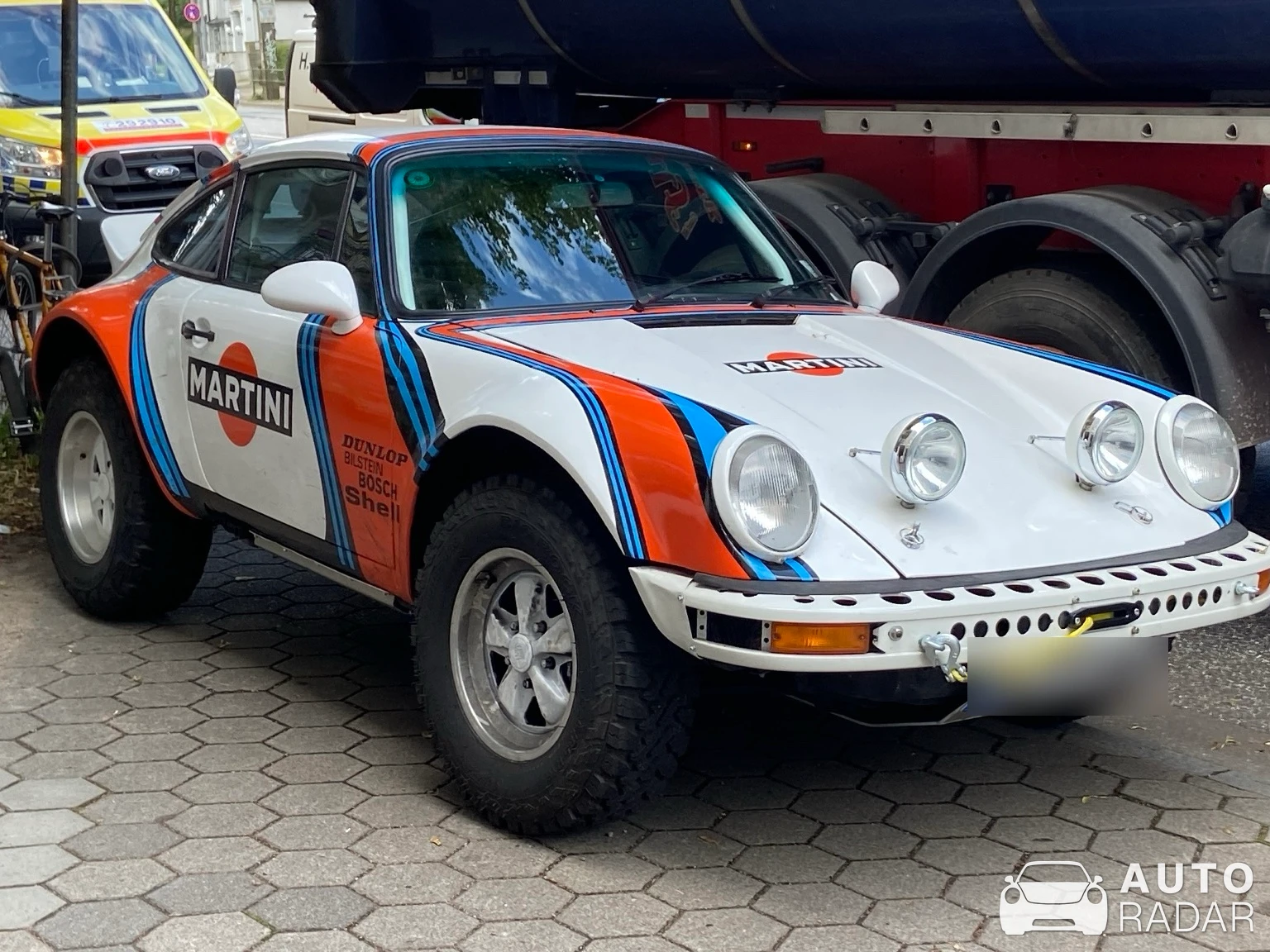 Porsche 911 Dakar spotted in Hamburg