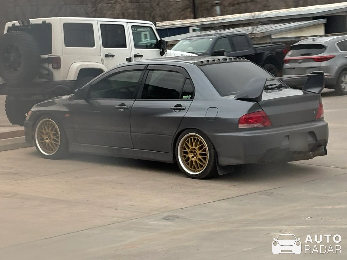 Mitsubishi Lancer Evolution IX spotted in Larkspur, United States
