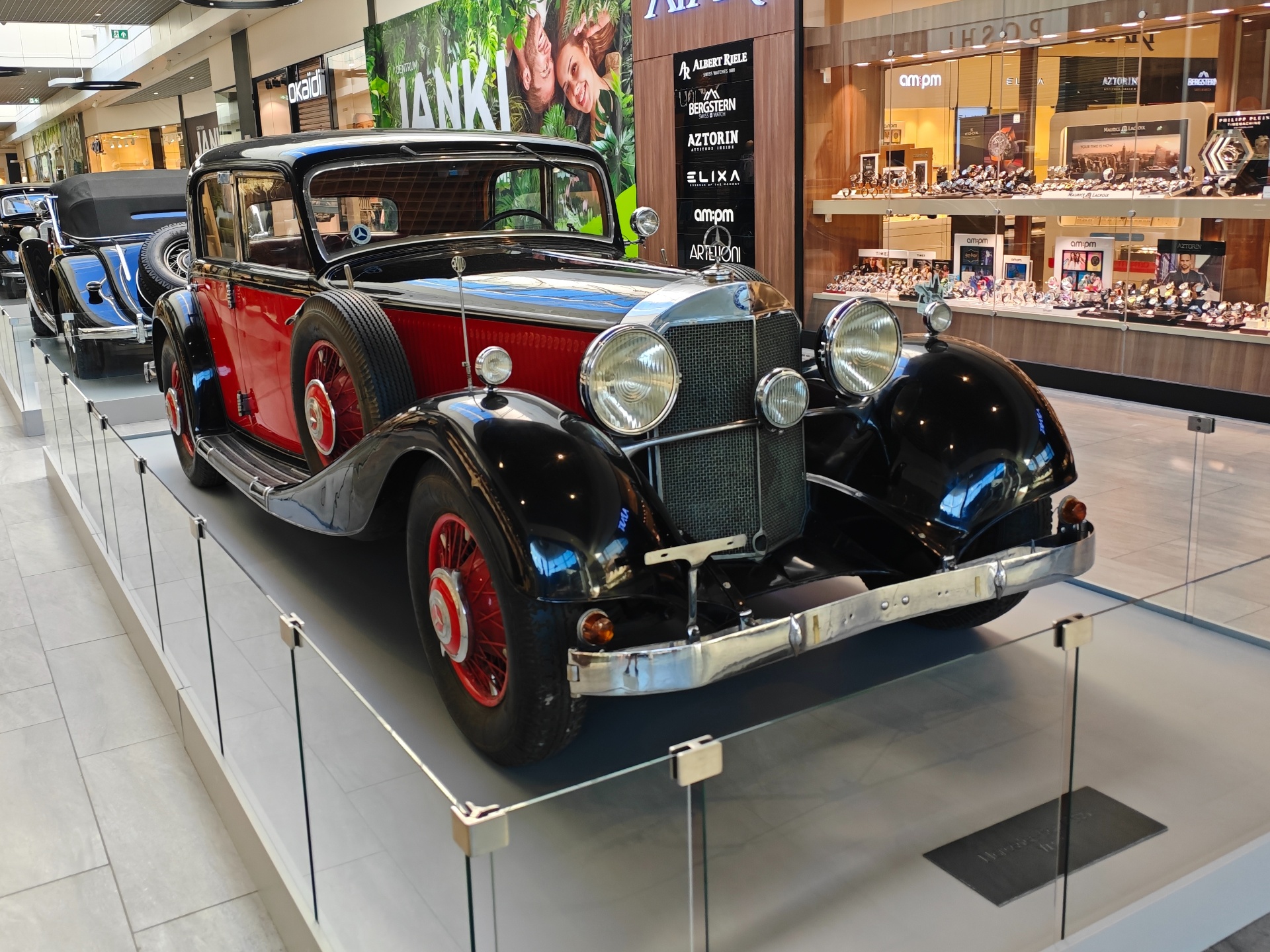 Mercedes-Benz 380 SE