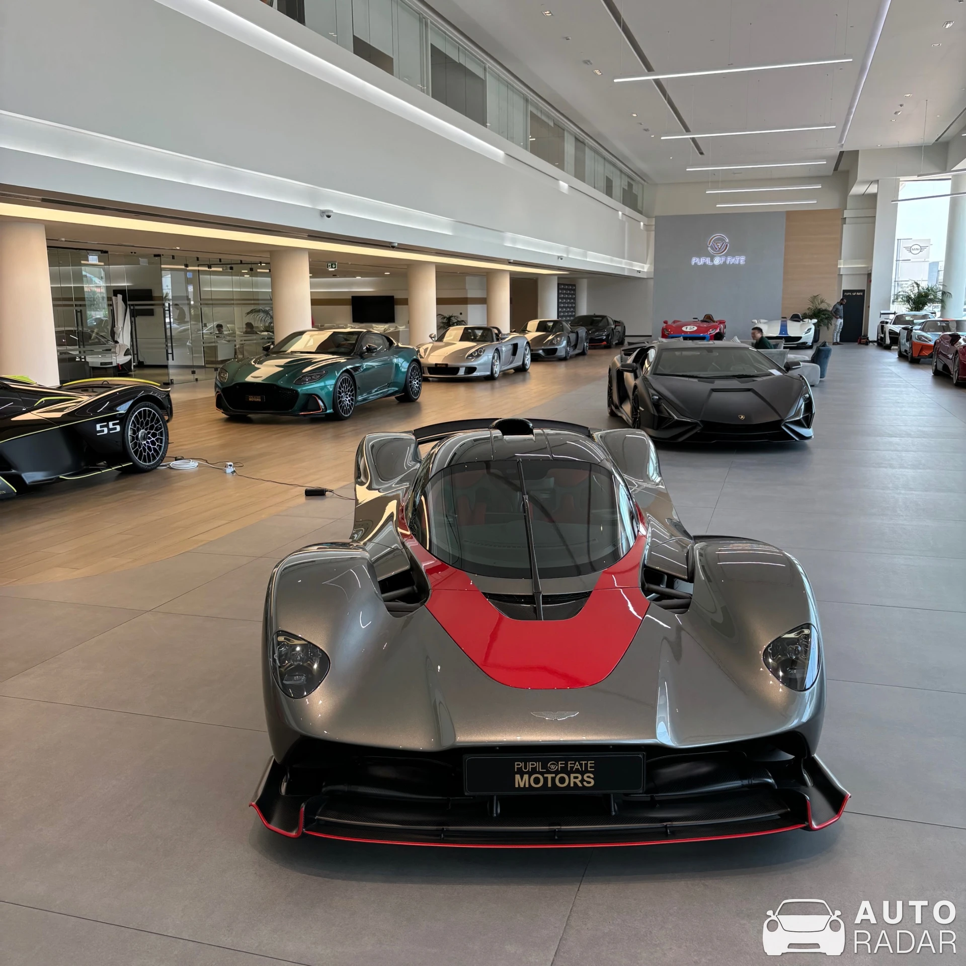 Aston Martin Valkyrie spotted in Dubai, Vereinigte Arabische Emirate