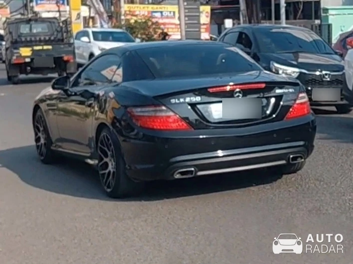 Mercedes-Benz SLK 55 AMG R172 spotted in Cirebon, Indonesia