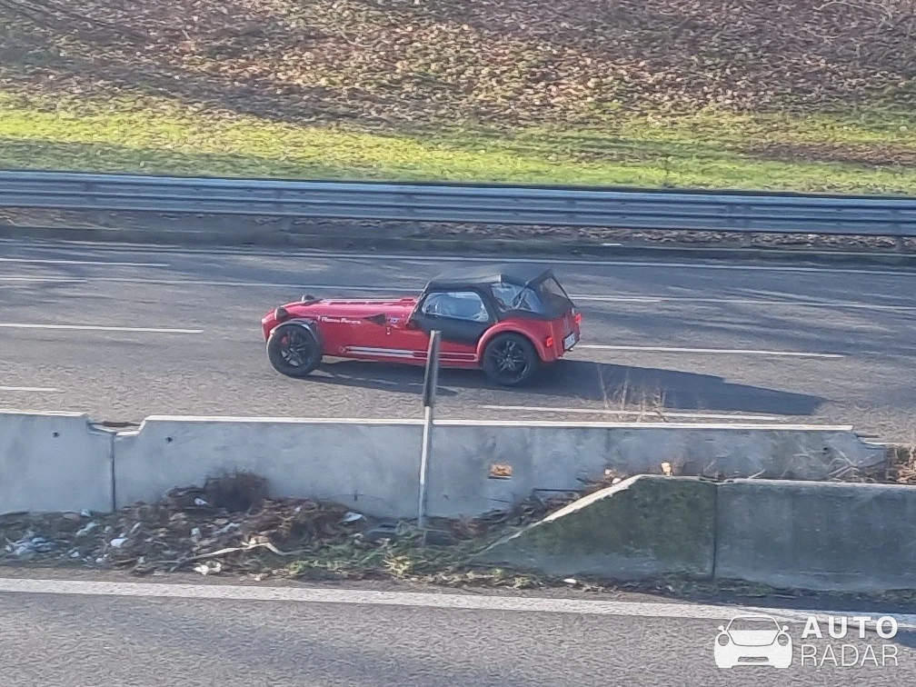Caterham Seven spotted in Milano, Italy