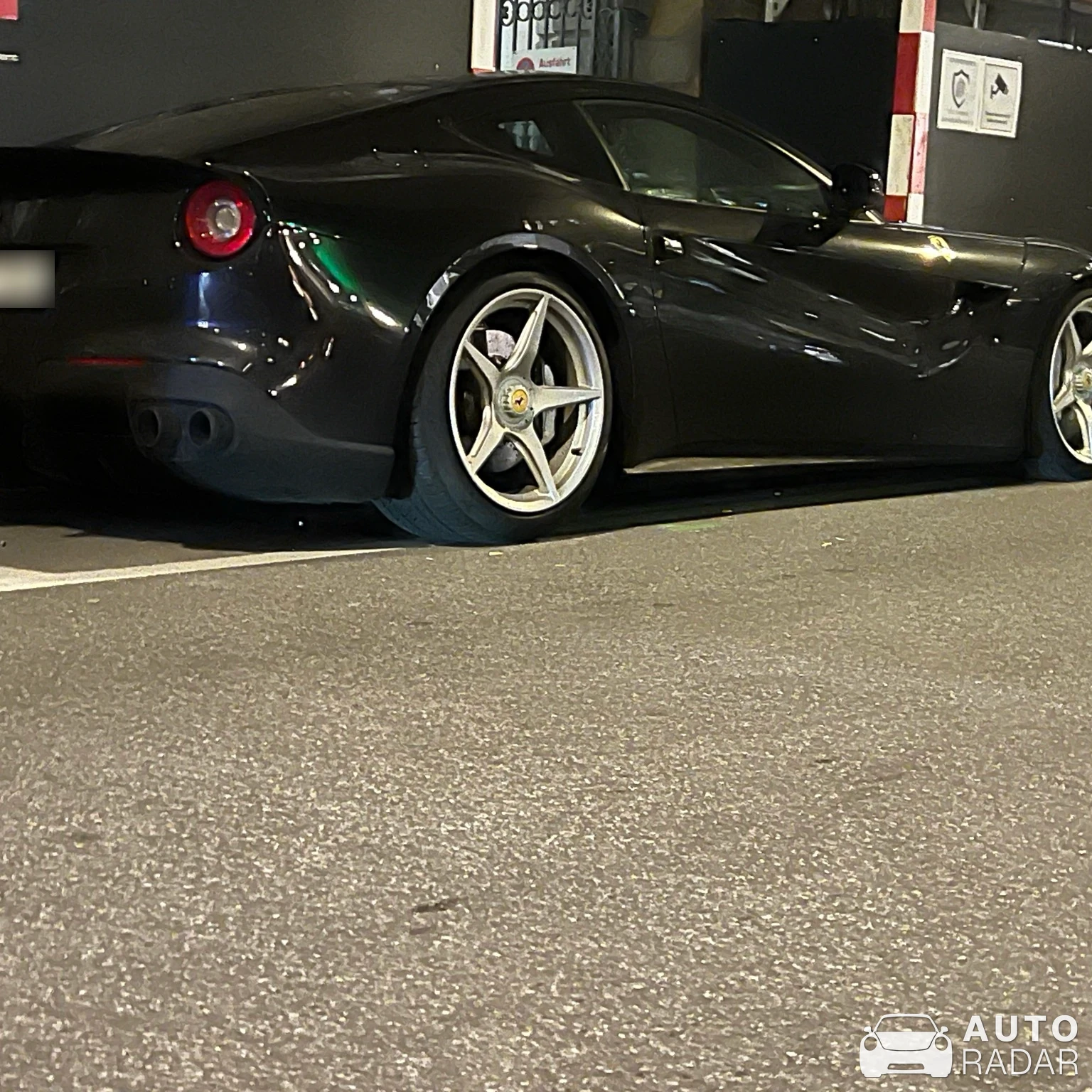 Ferrari F12berlinetta spotted in Zürich, Schweiz
