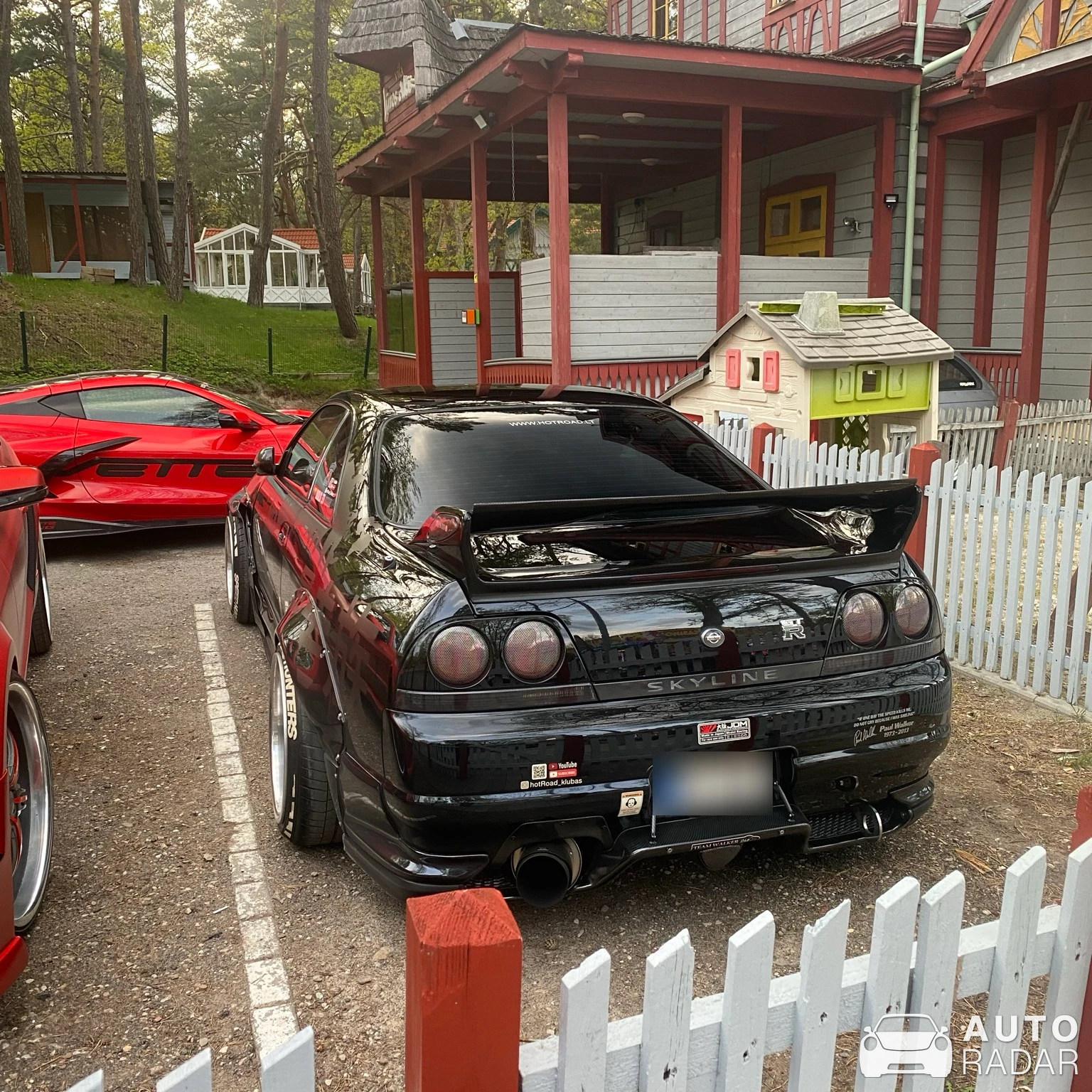 Nissan Skyline R33 spotted in Palanga City