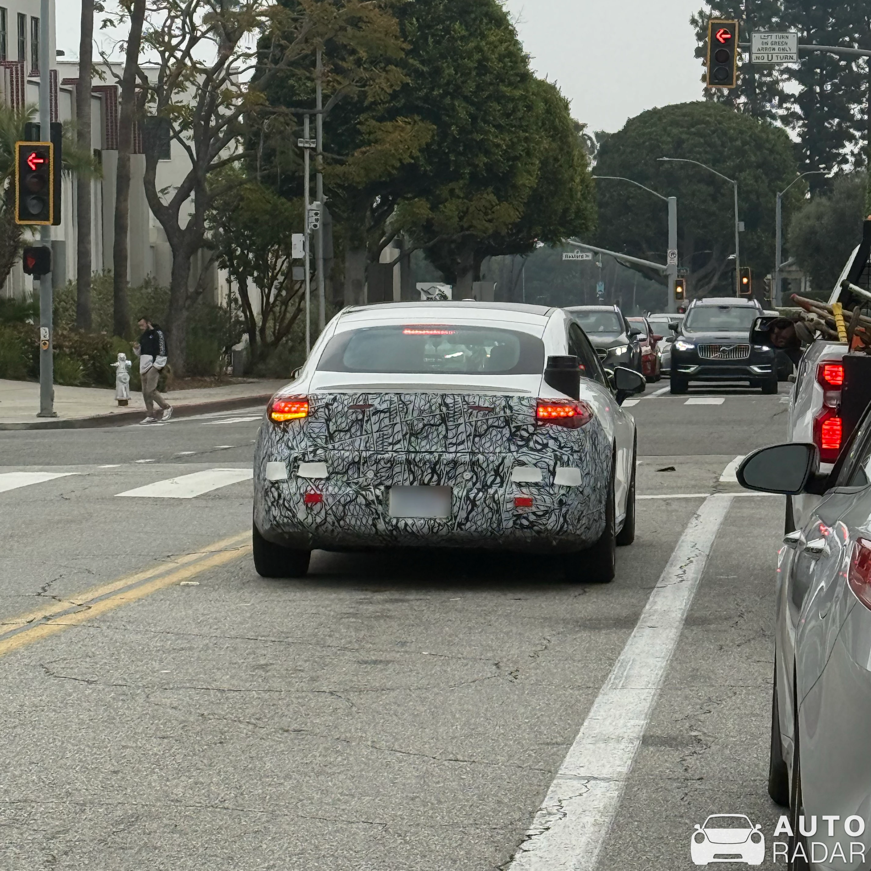 Mercedes-Benz EQS spotted in Beverly Hills