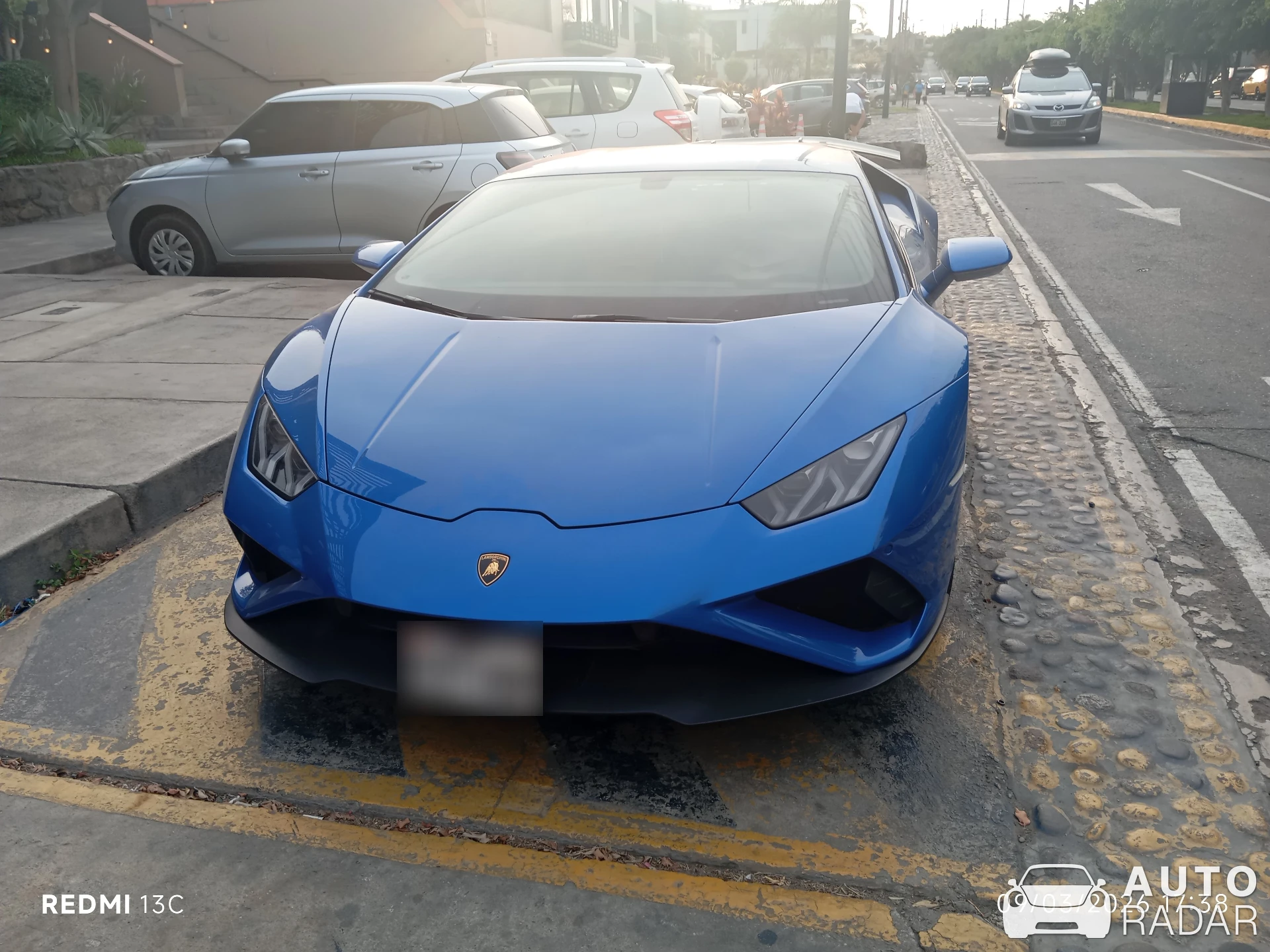 Lamborghini Huracán LP610-4 spotted in Santiago de Surco