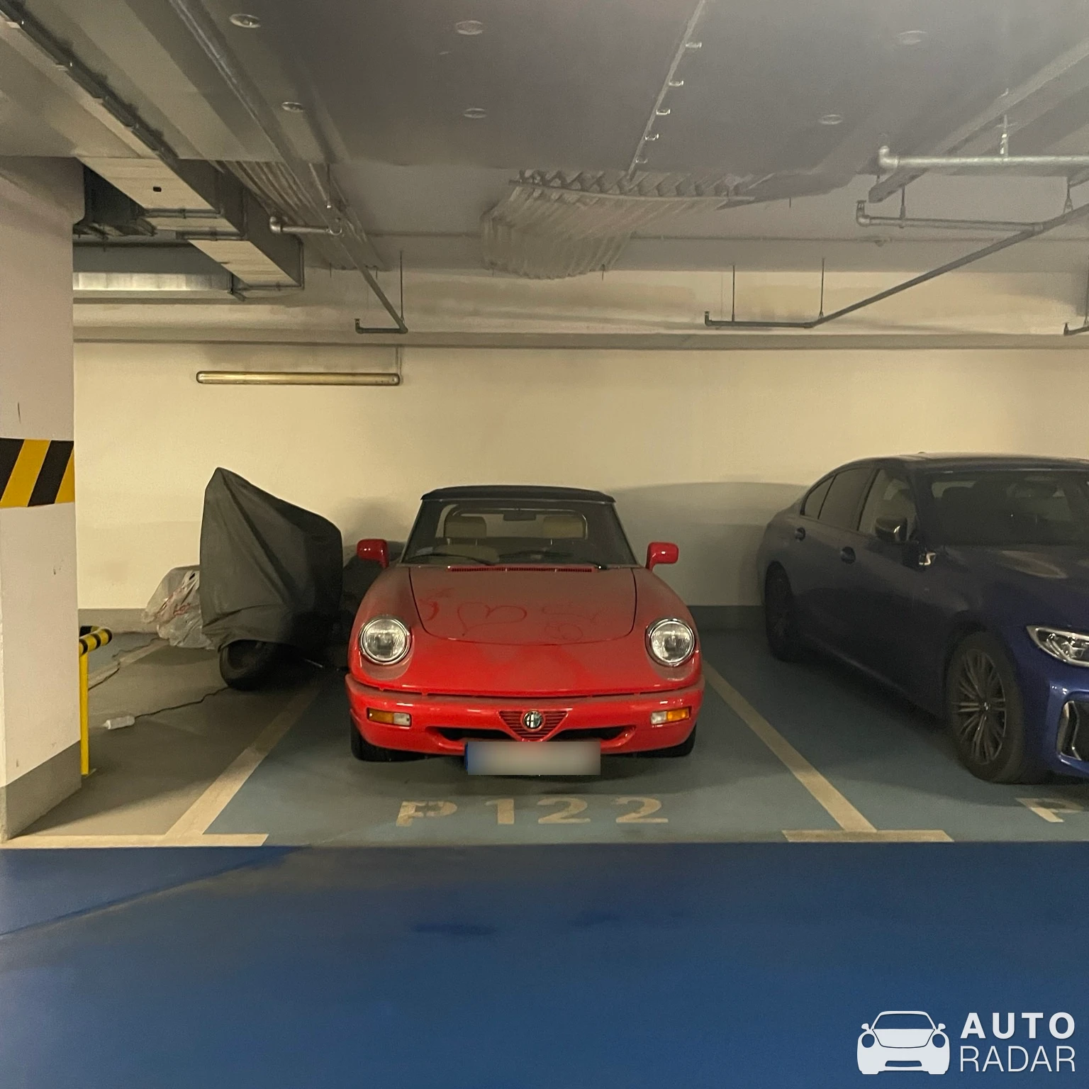 Alfa Romeo Spider 1.8 TBi spotted in Warszawa