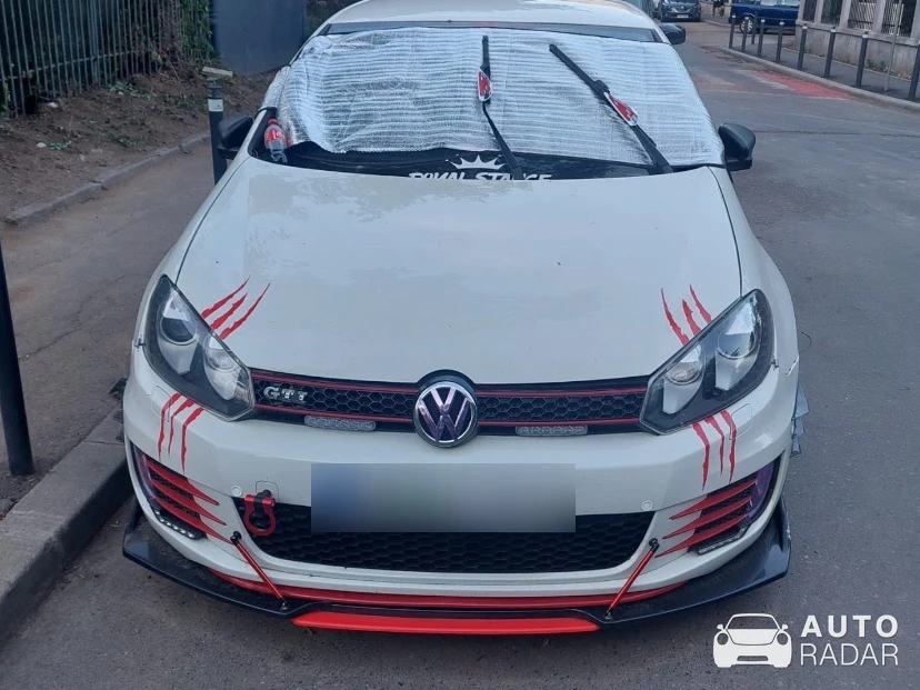 Volkswagen Golf GTI spotted in București, România