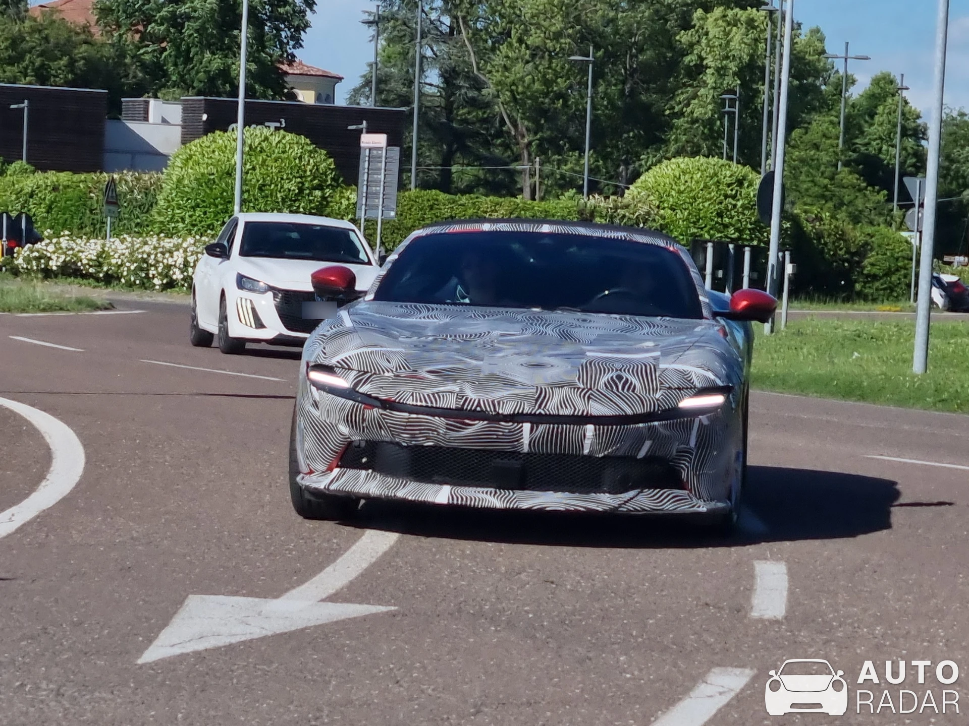 Ferrari Amalfi Mule spotted in Maranello