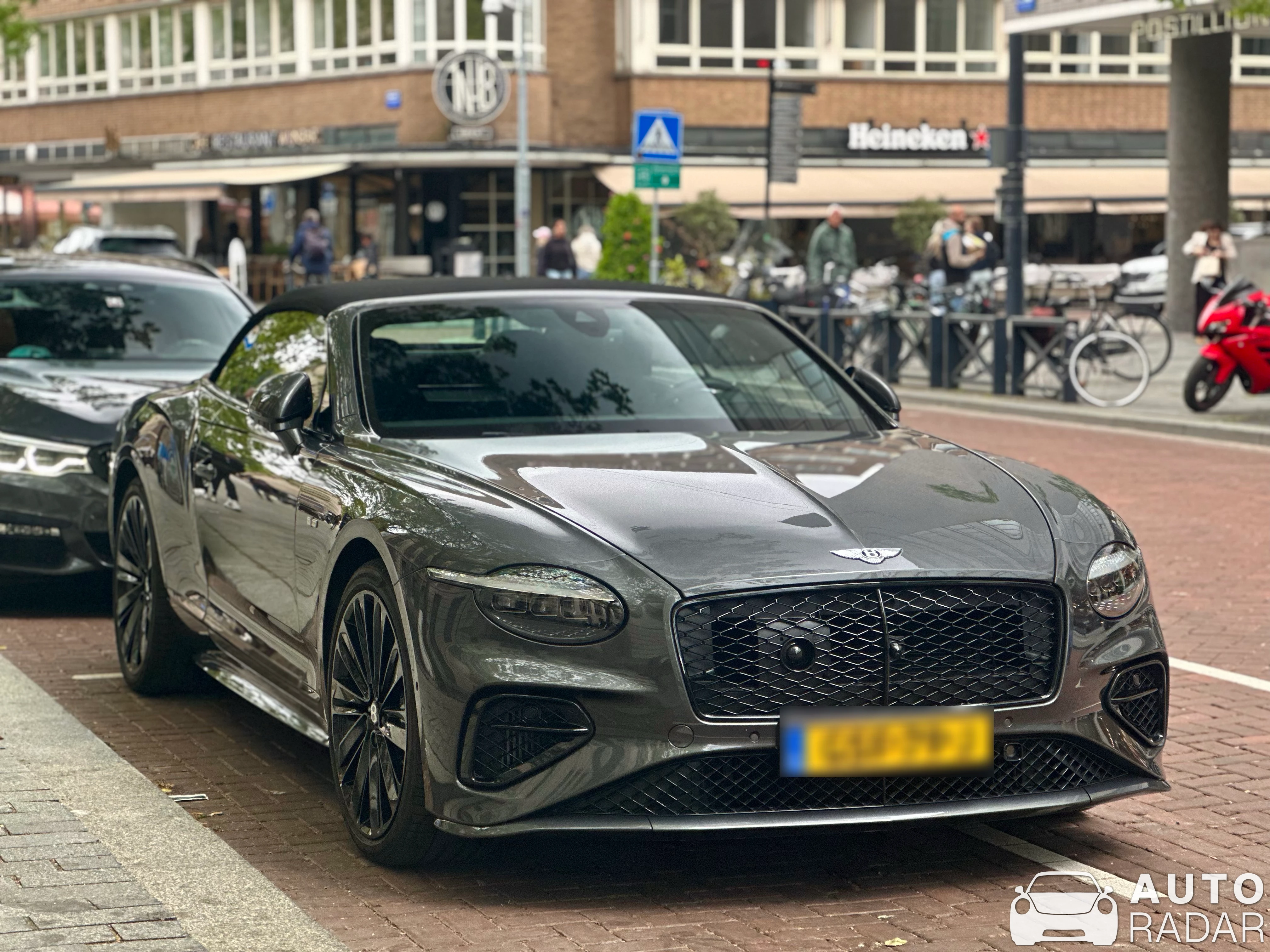 Bentley Continental GTC 2025 spotted in Rotterdam
