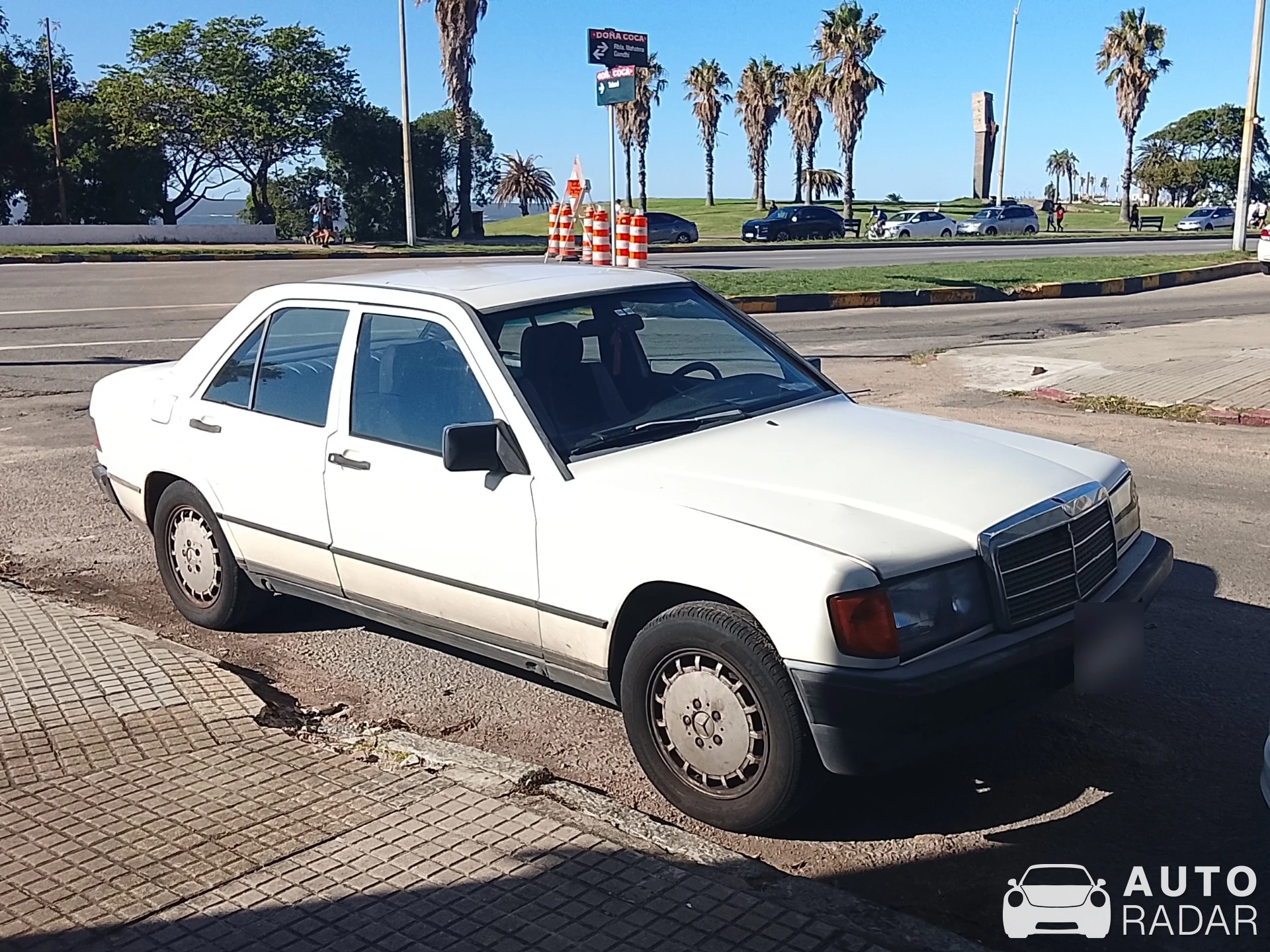 Mercedes-Benz 190D W201 spotted in Montevideo