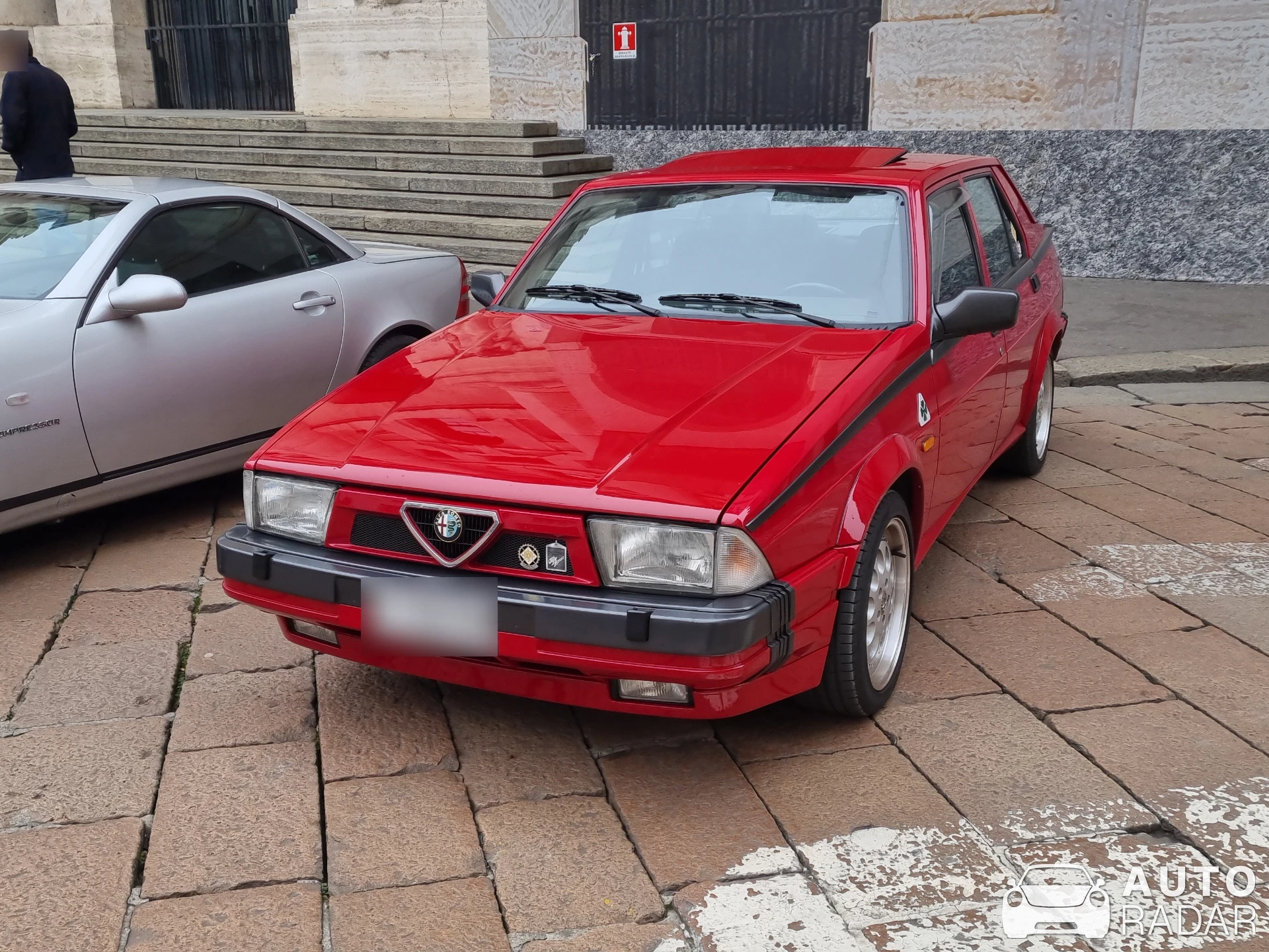 Alfa Romeo 75 1.8i Turbo Quadrifoglio Verde  spotted in Milano, Italy
