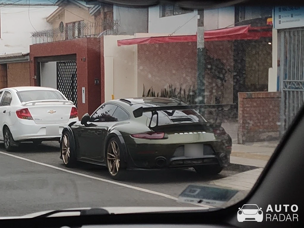 Porsche 991 GT3 RS MkI spotted in Lima, Peru