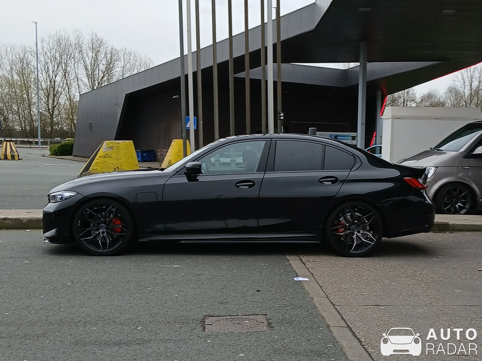 BMW 330i M Sport spotted in Breda