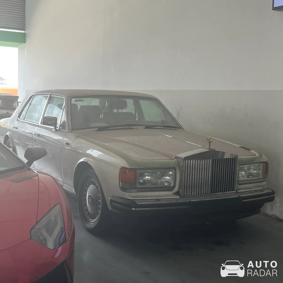 Rolls-Royce Flying Spur spotted in AUTOCITY