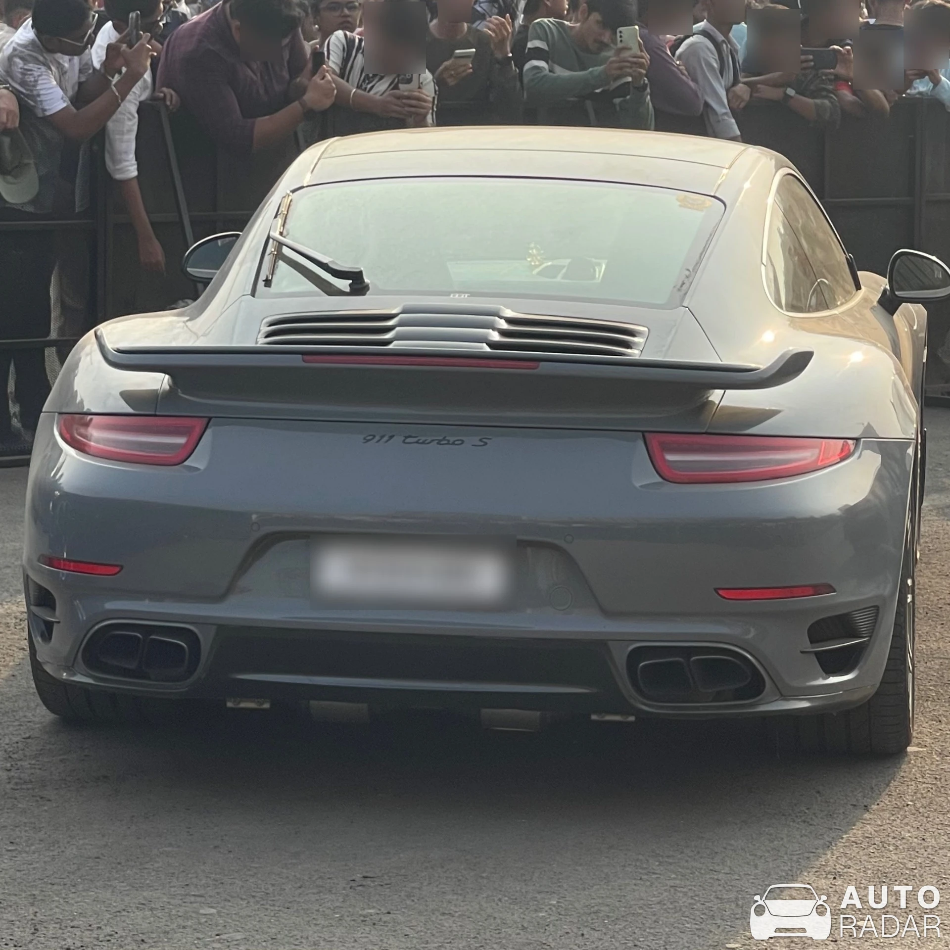 Porsche 991 Turbo S MkI spotted in Thane, India