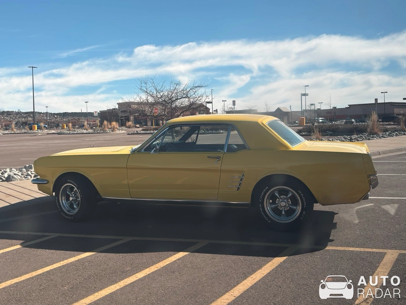Ford Mustang Coupé 1966 spotted in Colorado Springs