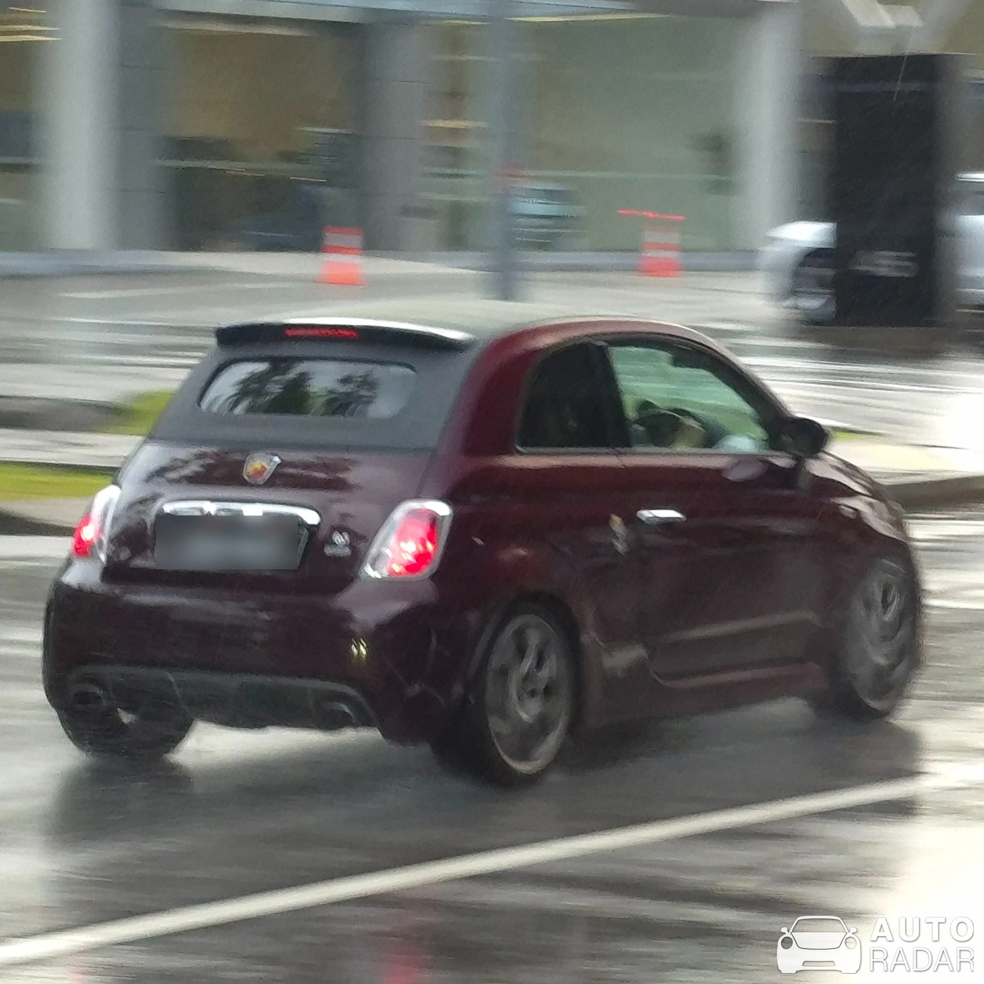 Abarth 695 Edizione Maserati spotted in Singapore