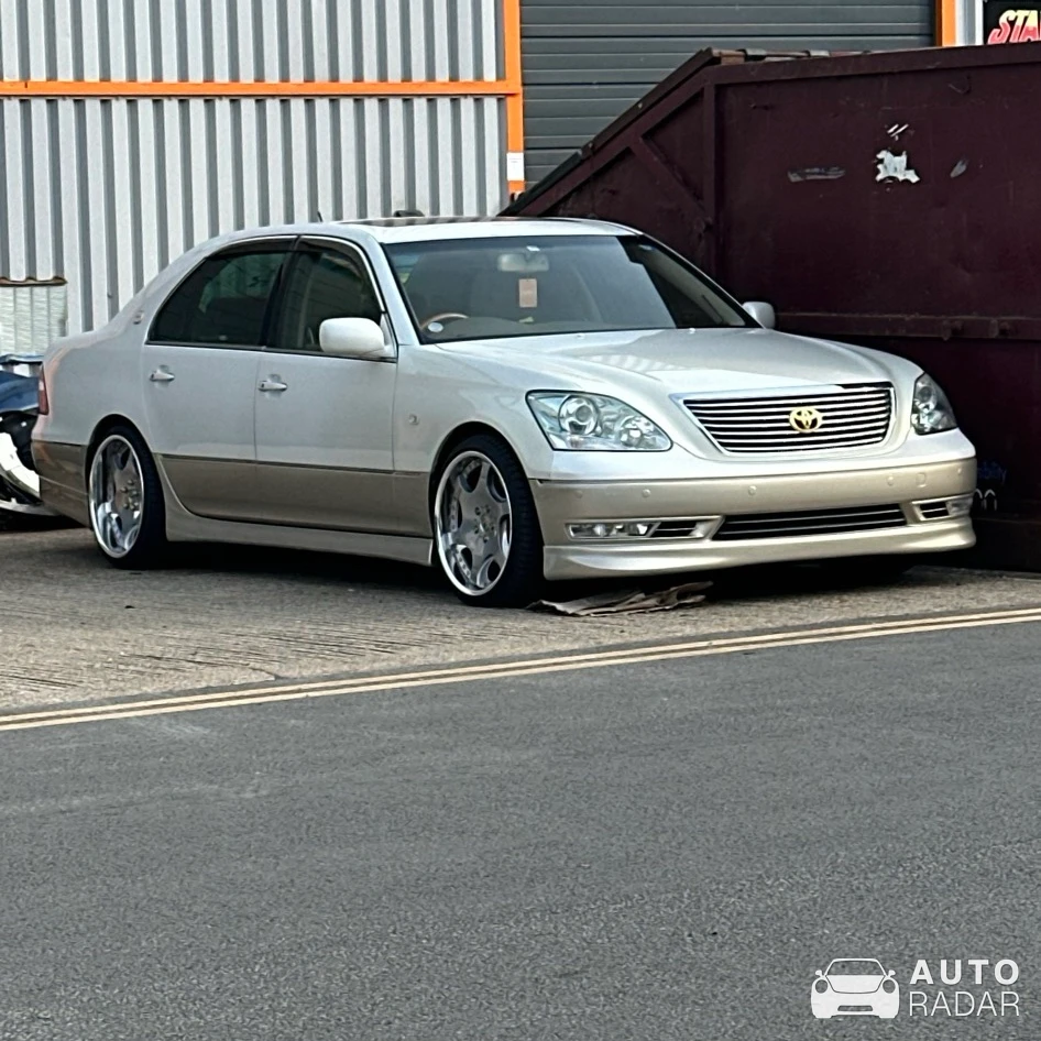 Toyota Crown Athlete spotted in Bradville