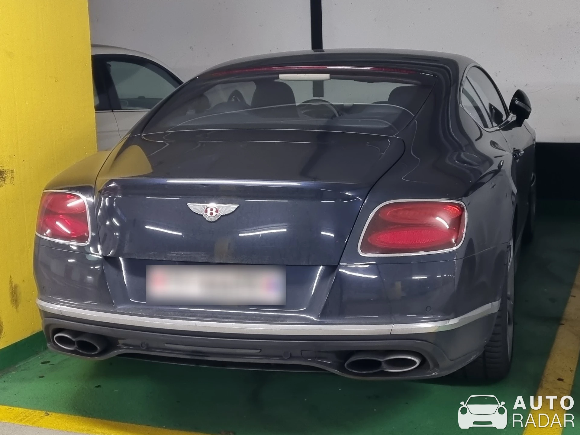 Bentley Continental GT spotted in Milano, Italia