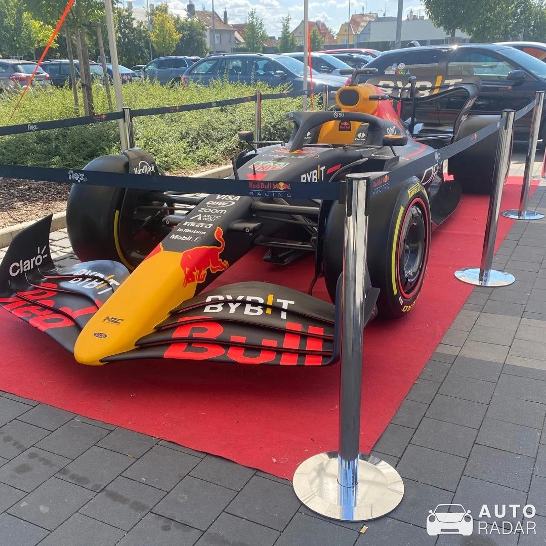 Red Bull Racing RB19 spotted in Kroměříž, Czechia