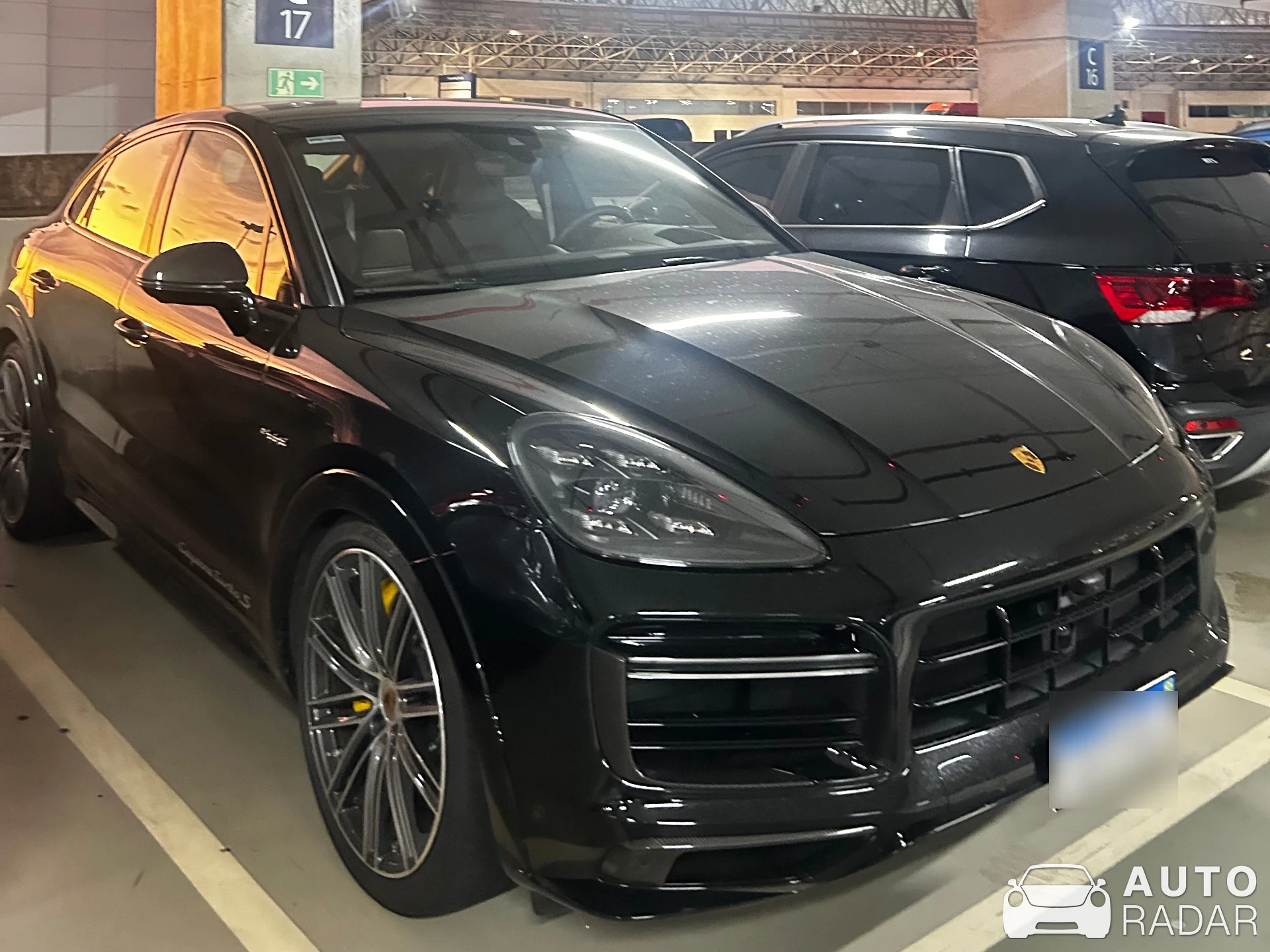 Porsche Cayenne Coupé spotted in Ilha do Governador, Brazil