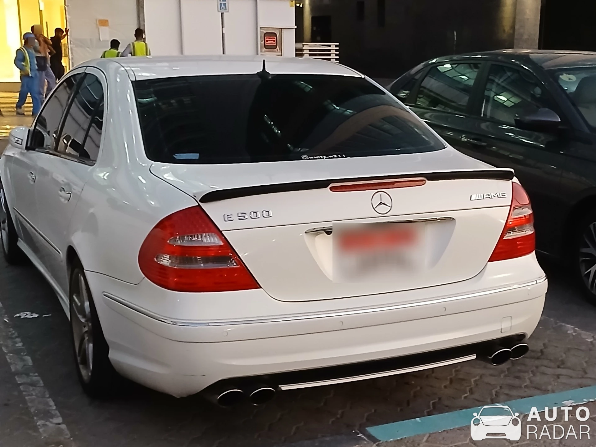 Mercedes-Benz E500 spotted in Abu Dhabi