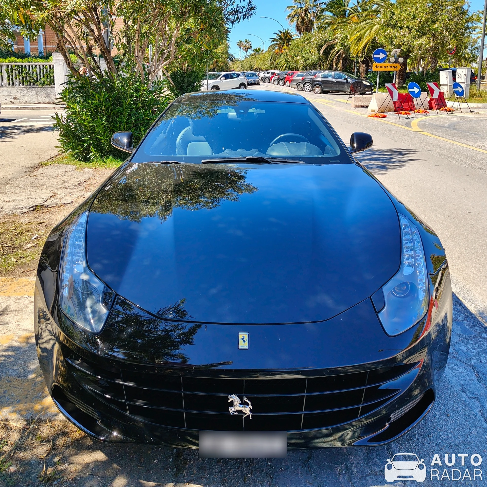 Ferrari FF spotted in San Benedetto del Tronto