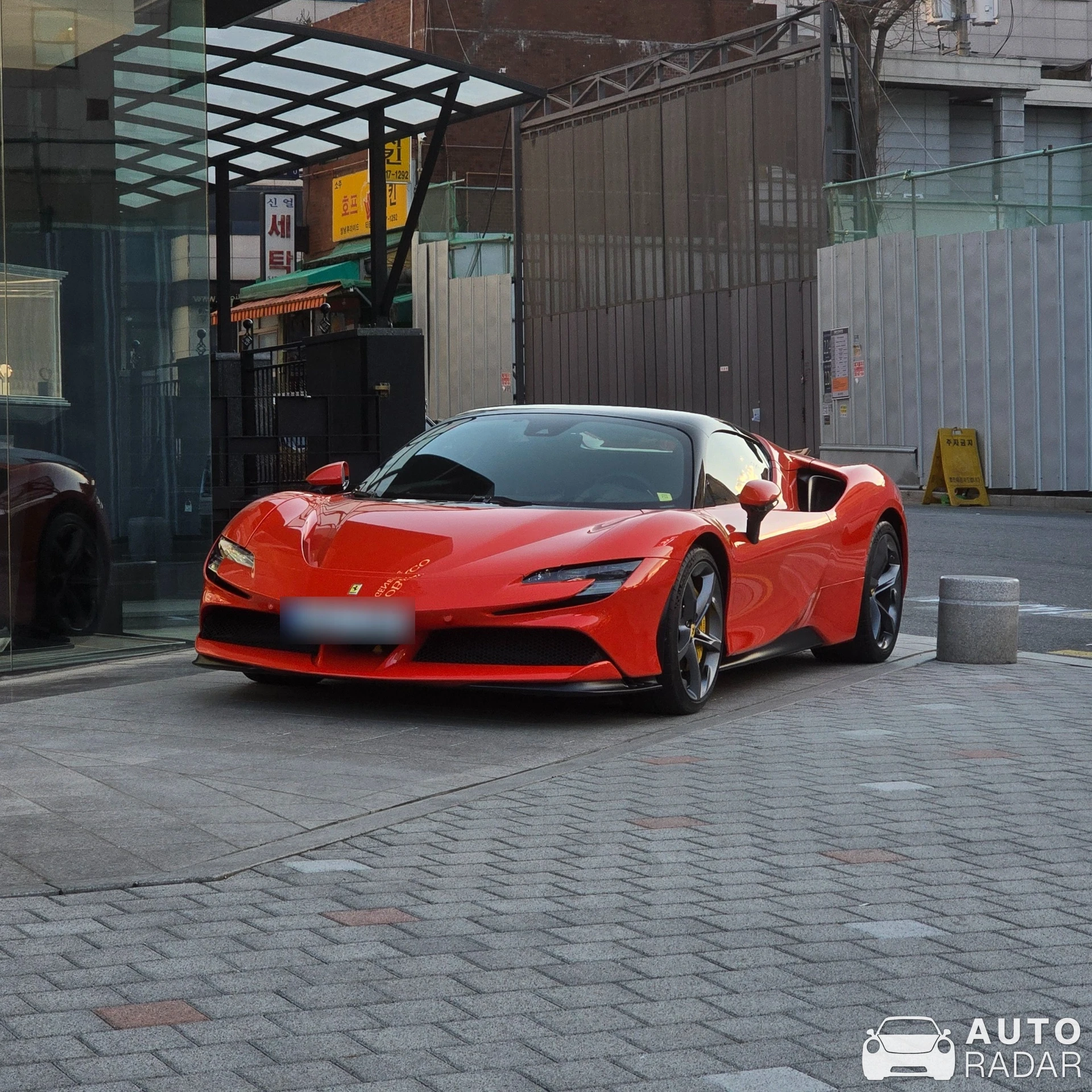 Ferrari SF90 Spider spotted in 강남구, 대한민국