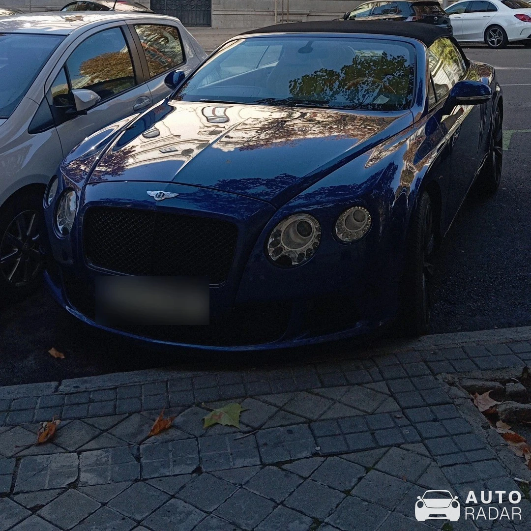 Bentley Continental Convertible spotted in Madrid, Spain