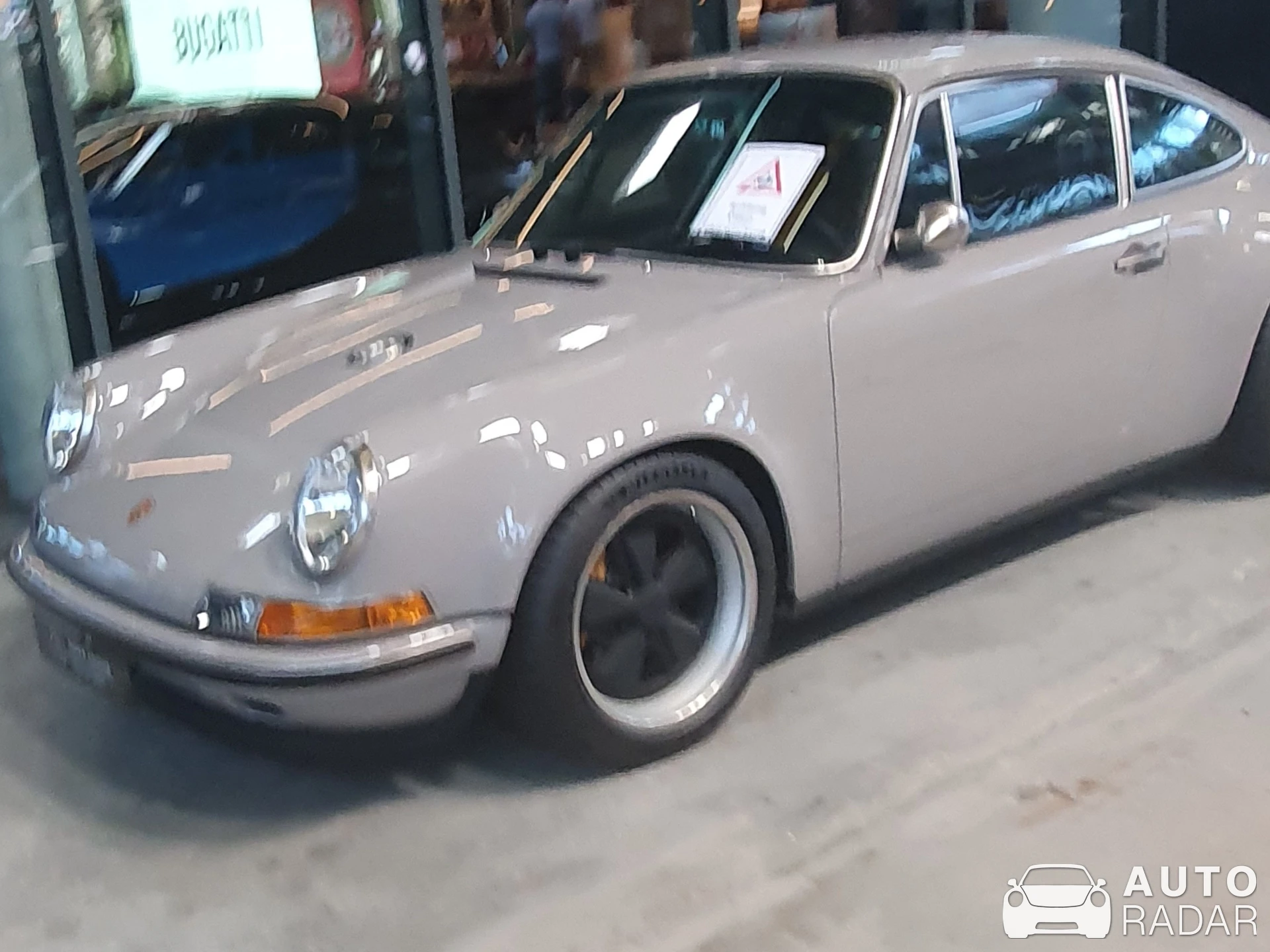 Singer DLS spotted in München