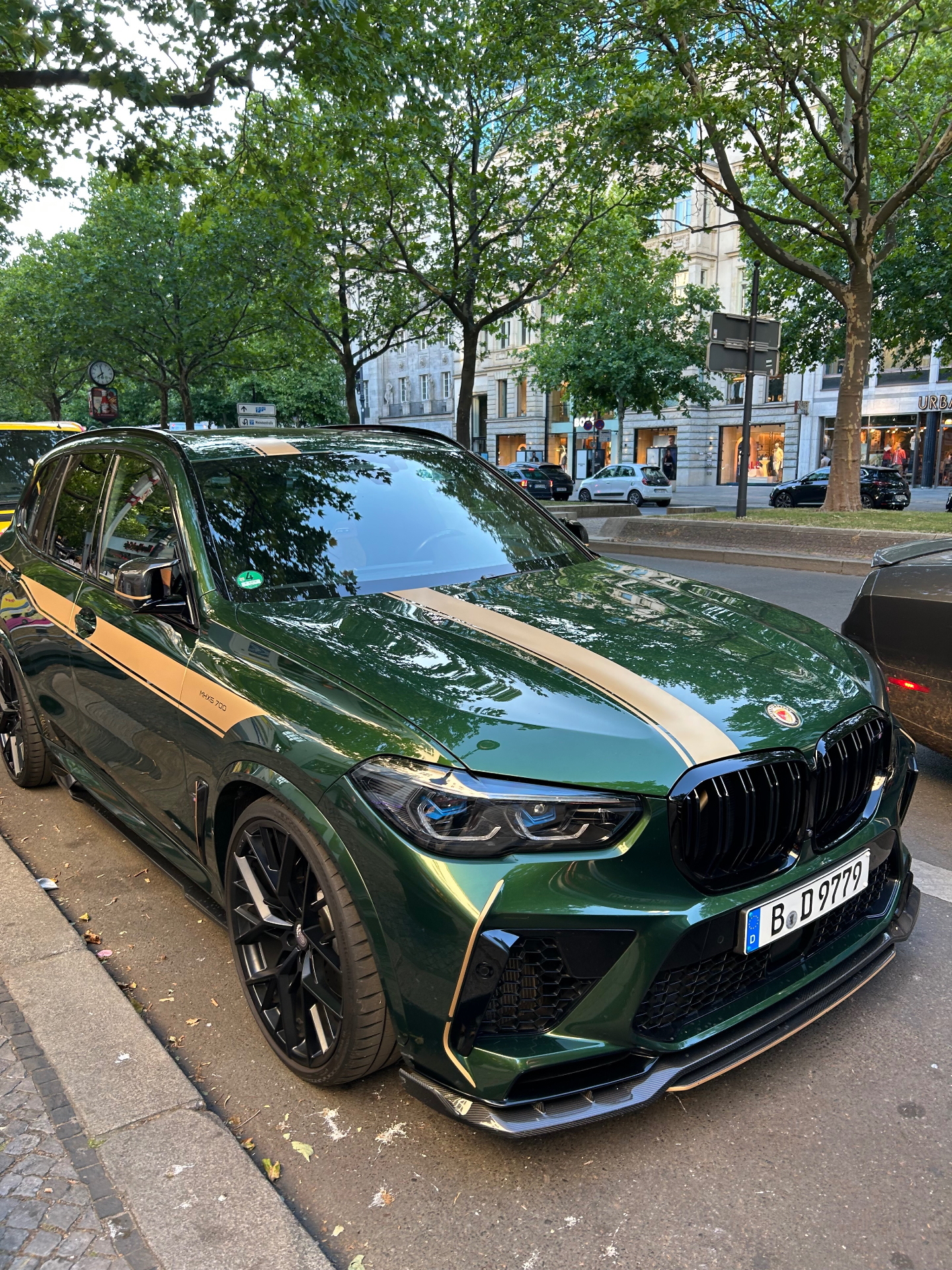 BMW MANHART MHX6 800 F16