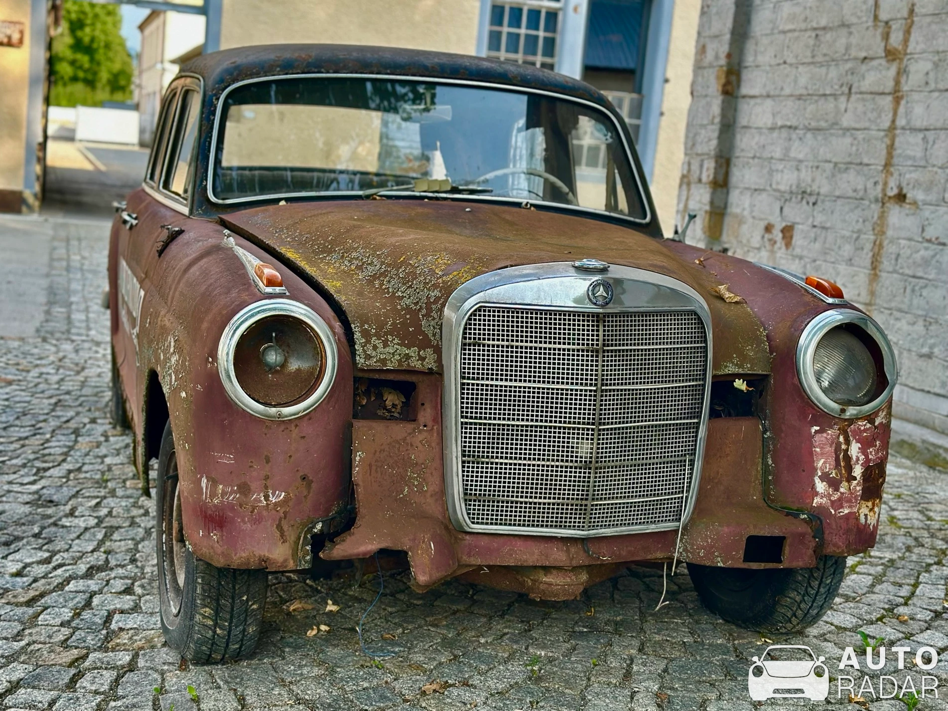Mercedes-Benz W121 Ponton spotted in Metzingen