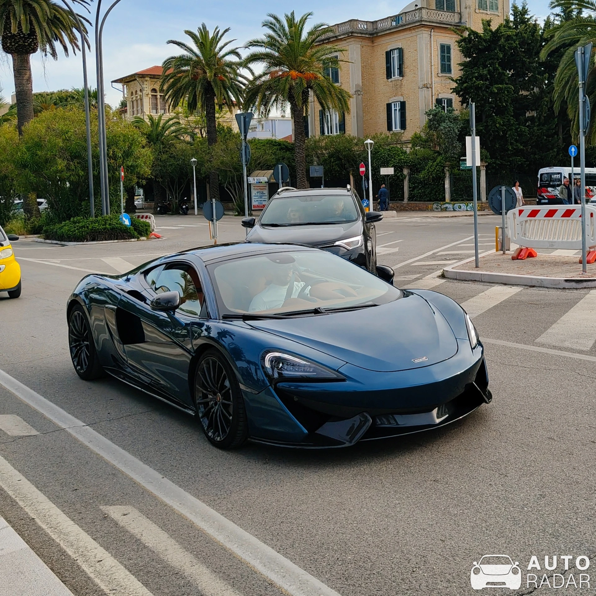McLaren 570GT spotted in San Benedetto del Tronto