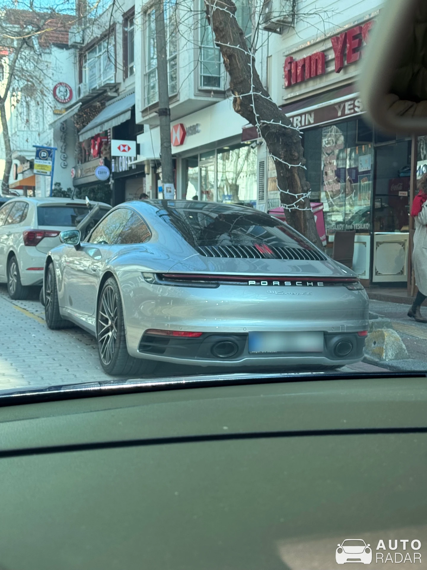 Porsche 992 Carrera 4S MkI spotted in Bakırköy, Turkije