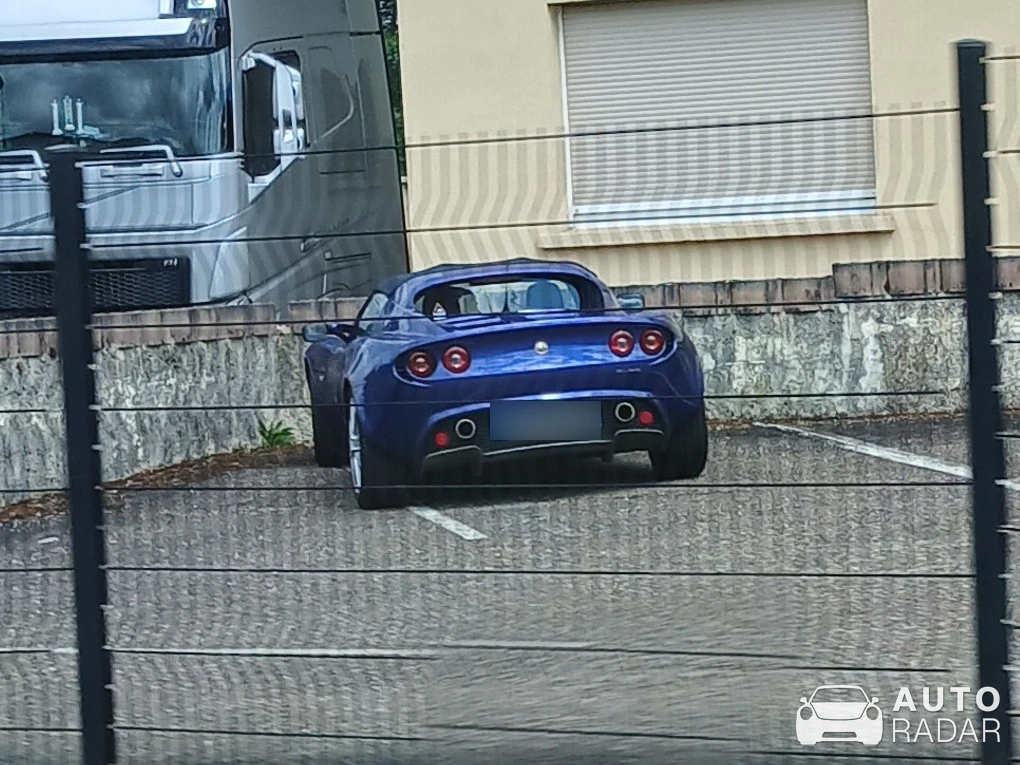 Lotus Elise S2 spotted in Moulins-lès-Metz