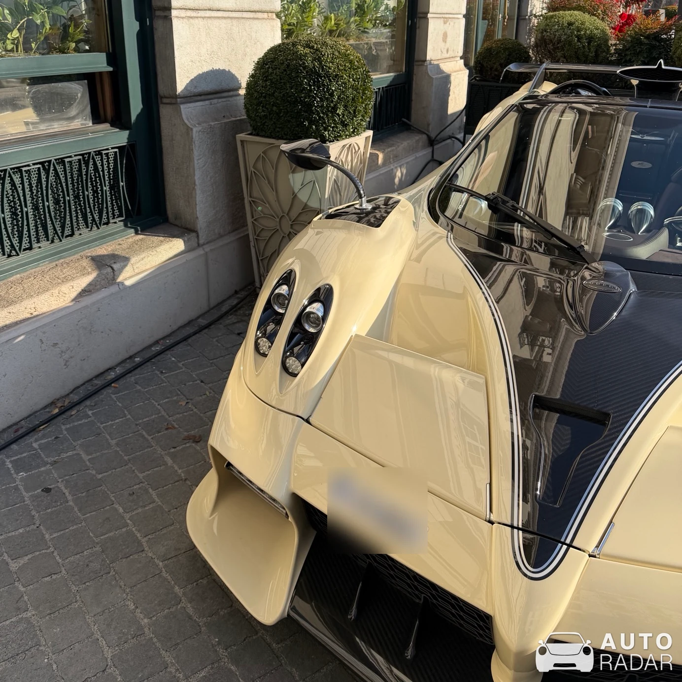 Pagani Huayra Imola Roadster spotted in Genf